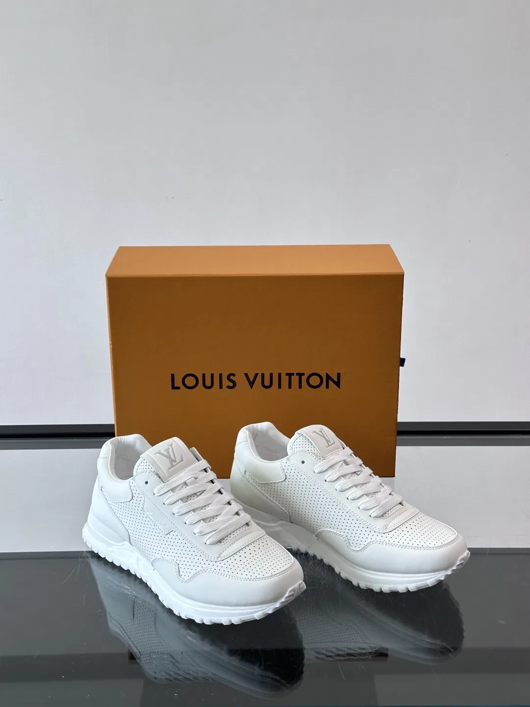 LV 27FW QVUSQNN 026 스니커즈 5