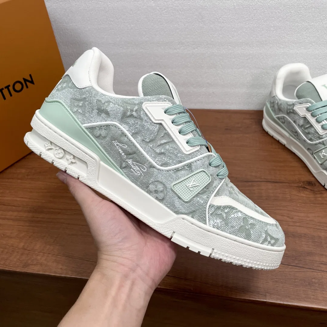 LV 27FW QVUSQNN 041 스니커즈 4
