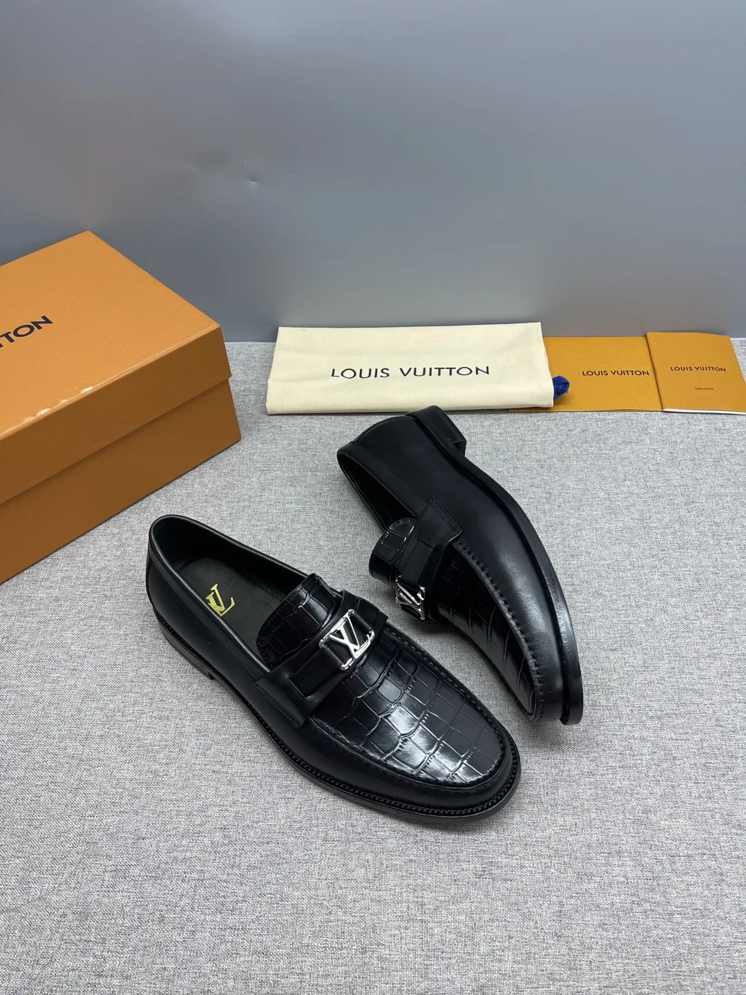 LV 27FW QVUSQNN 042 로퍼 4