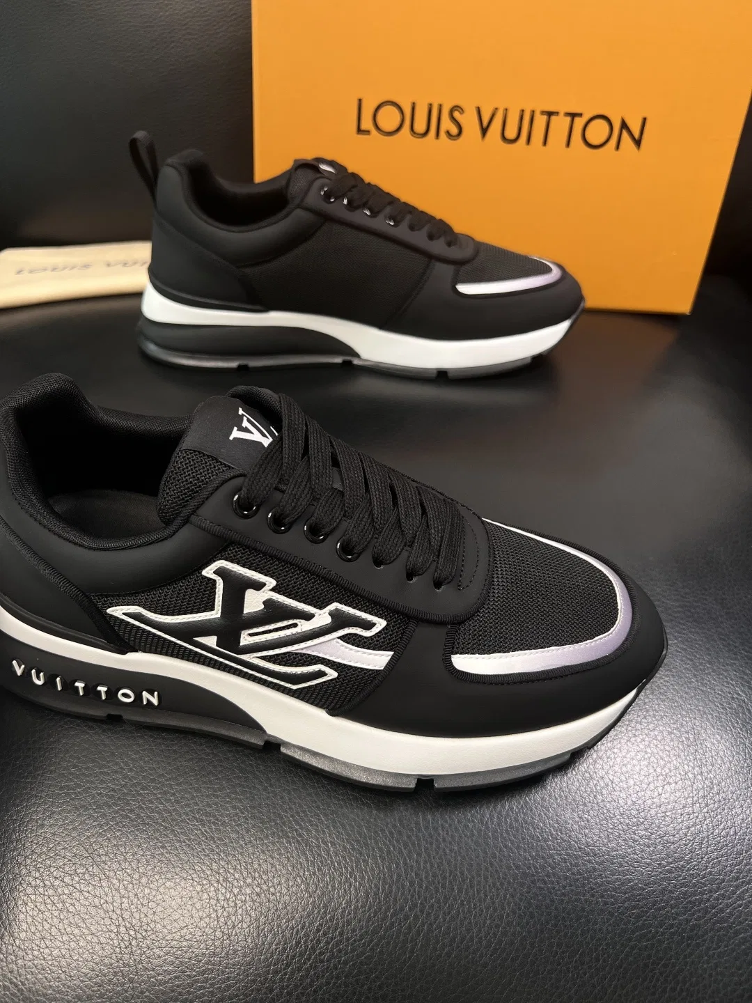 LV 27FW QVUSQNN 043 스니커즈 6