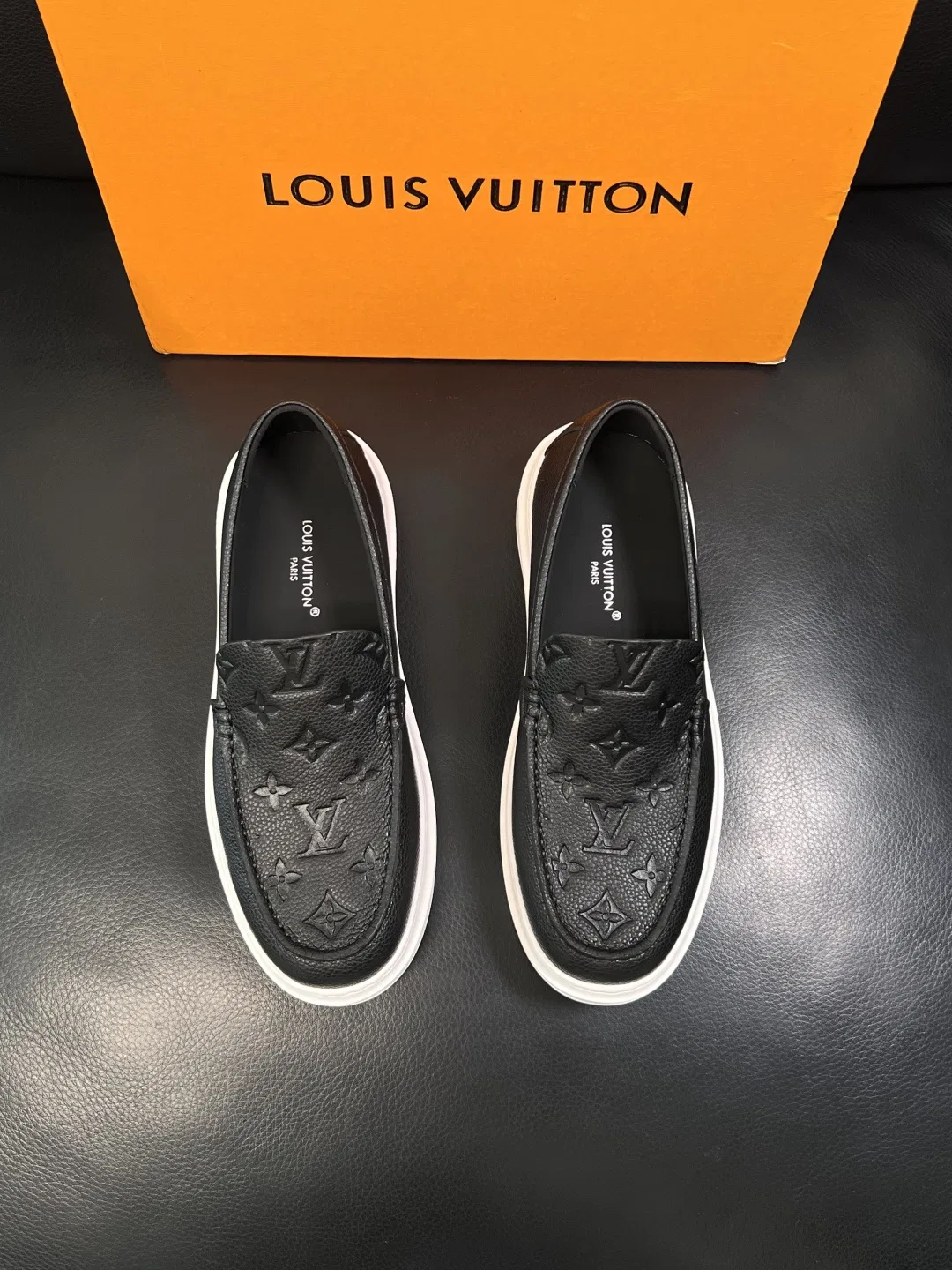 LV 27FW QVUSQNN 046 로퍼 3