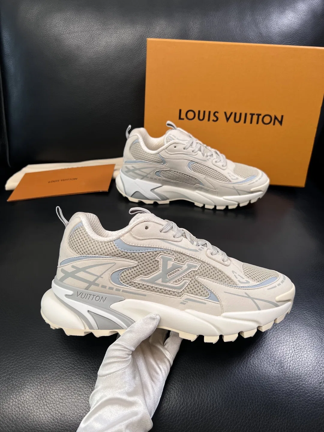 LV 27FW QVUSQNN 047 스니커즈 4