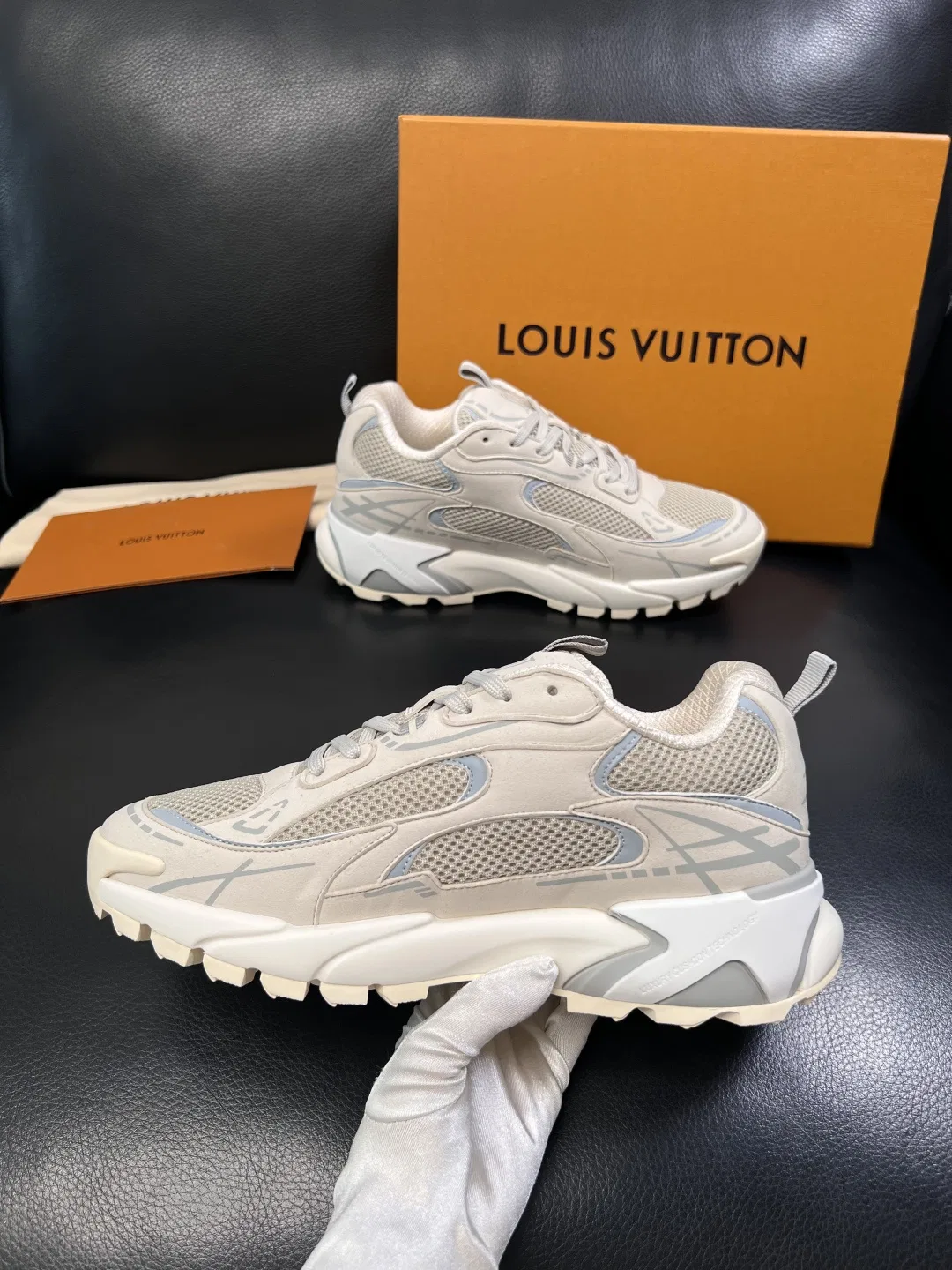 LV 27FW QVUSQNN 047 스니커즈 5