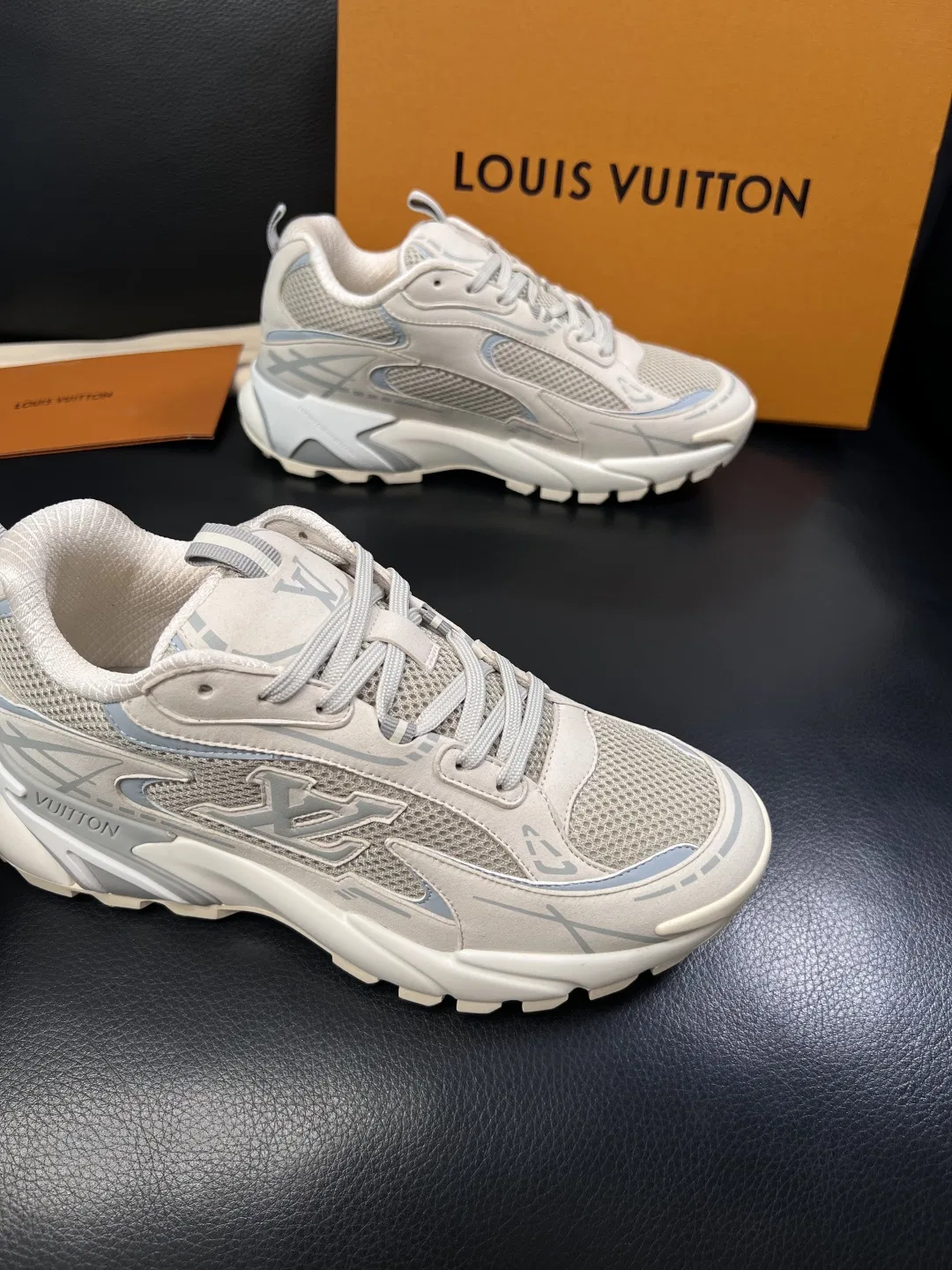 LV 27FW QVUSQNN 047 스니커즈 6
