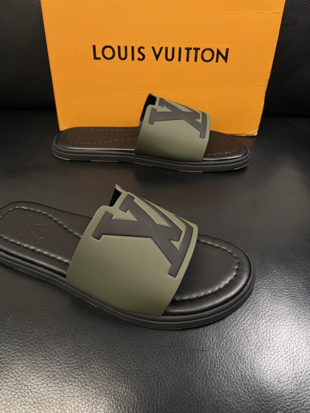 LV 27FW QVUSQNN 049 슬리퍼 5