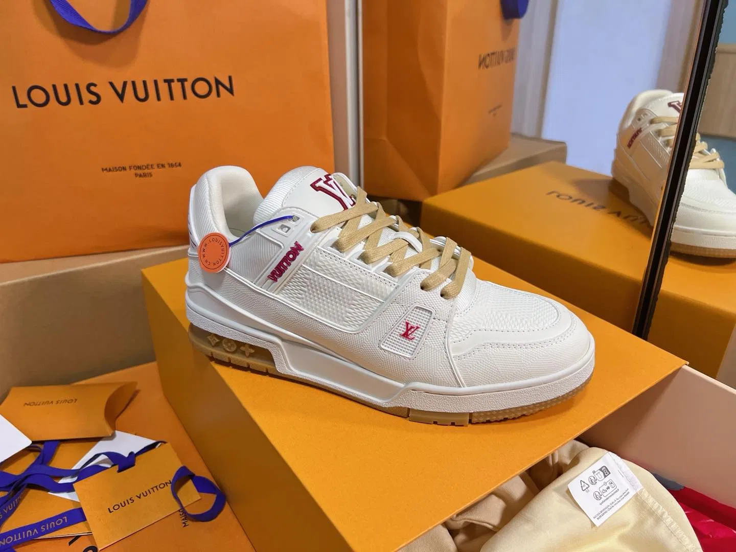 LV 27FW QVUSQNN 061 스니커즈 5