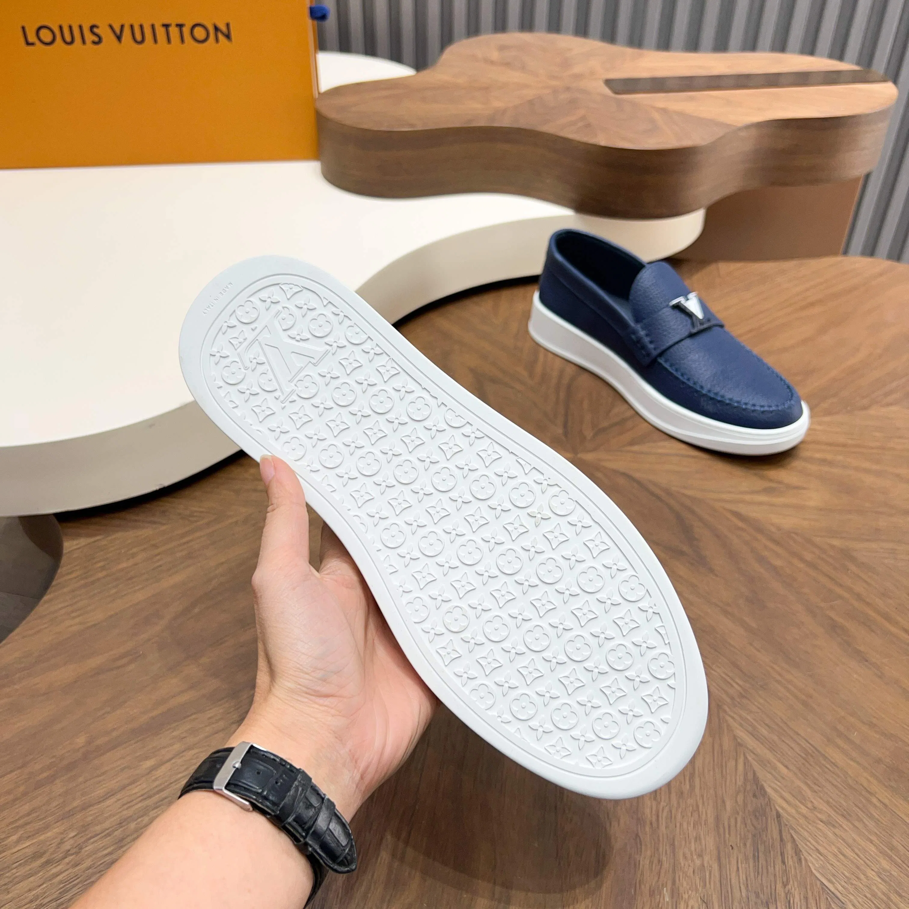 LV 27FW QVUSQNN 066 로퍼 3