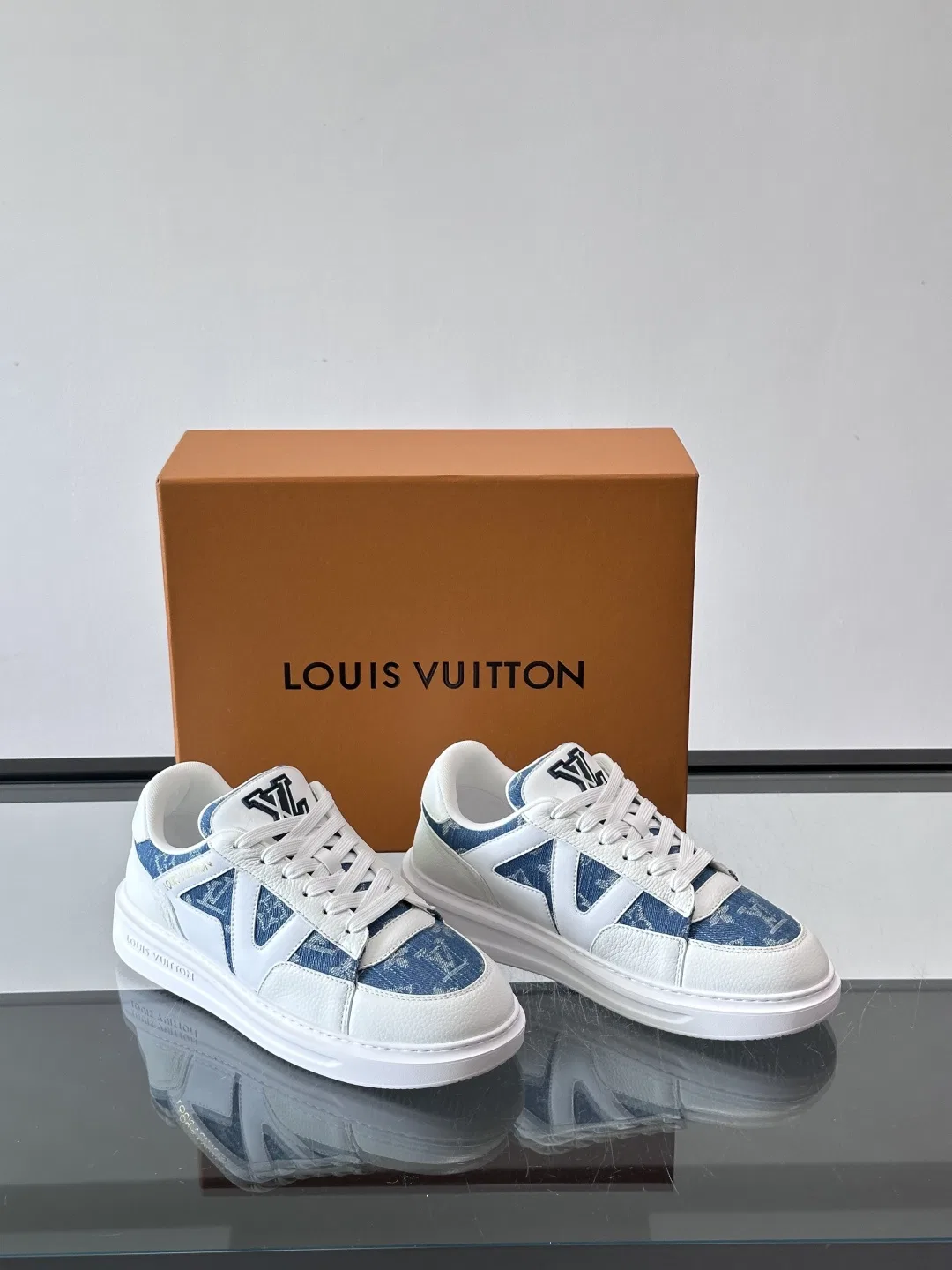 LV 27FW QVUSQNN 069 스니커즈 5