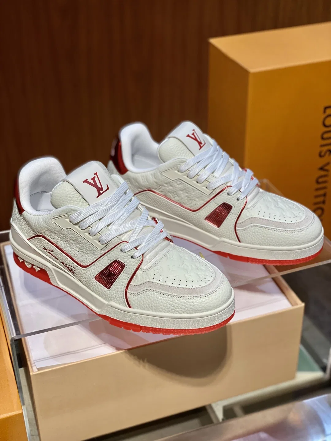 LV 27FW QVUSQNN 091 스니커즈 5