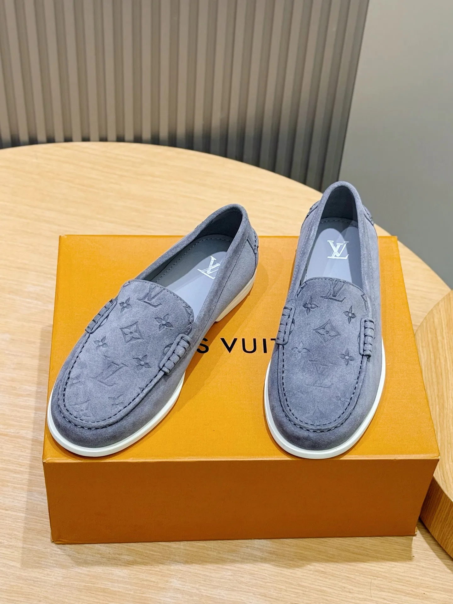LV 27FW QVUSQNN 119 로퍼