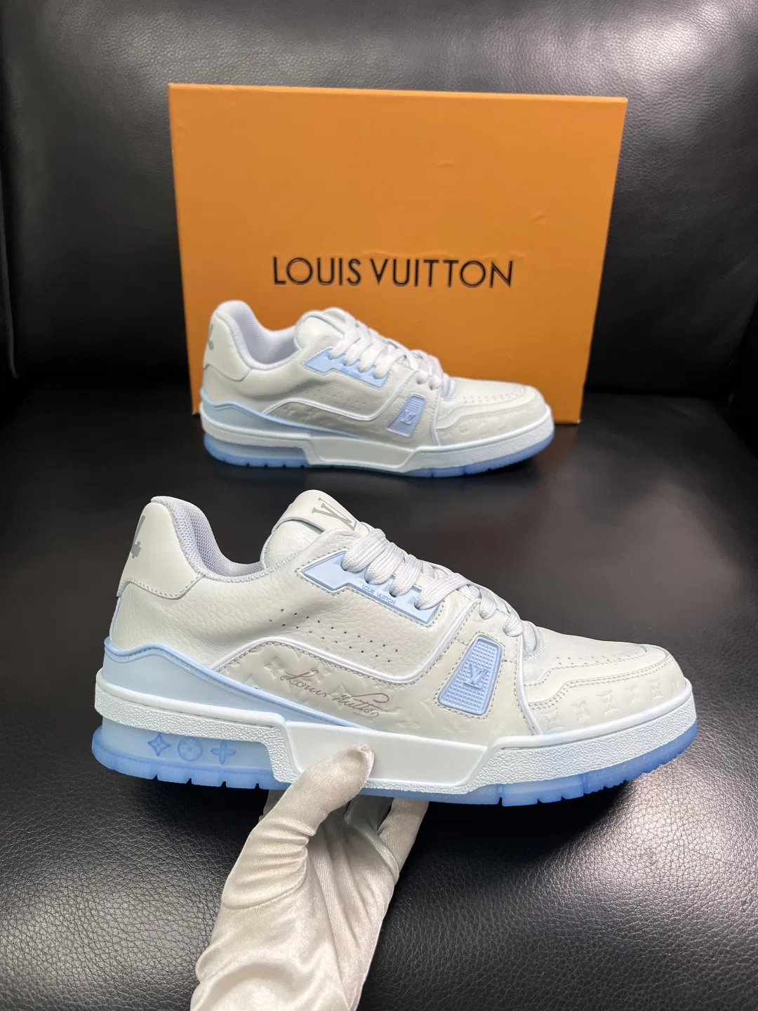 LV 27FW QVUSQNN 120 스니커즈 4