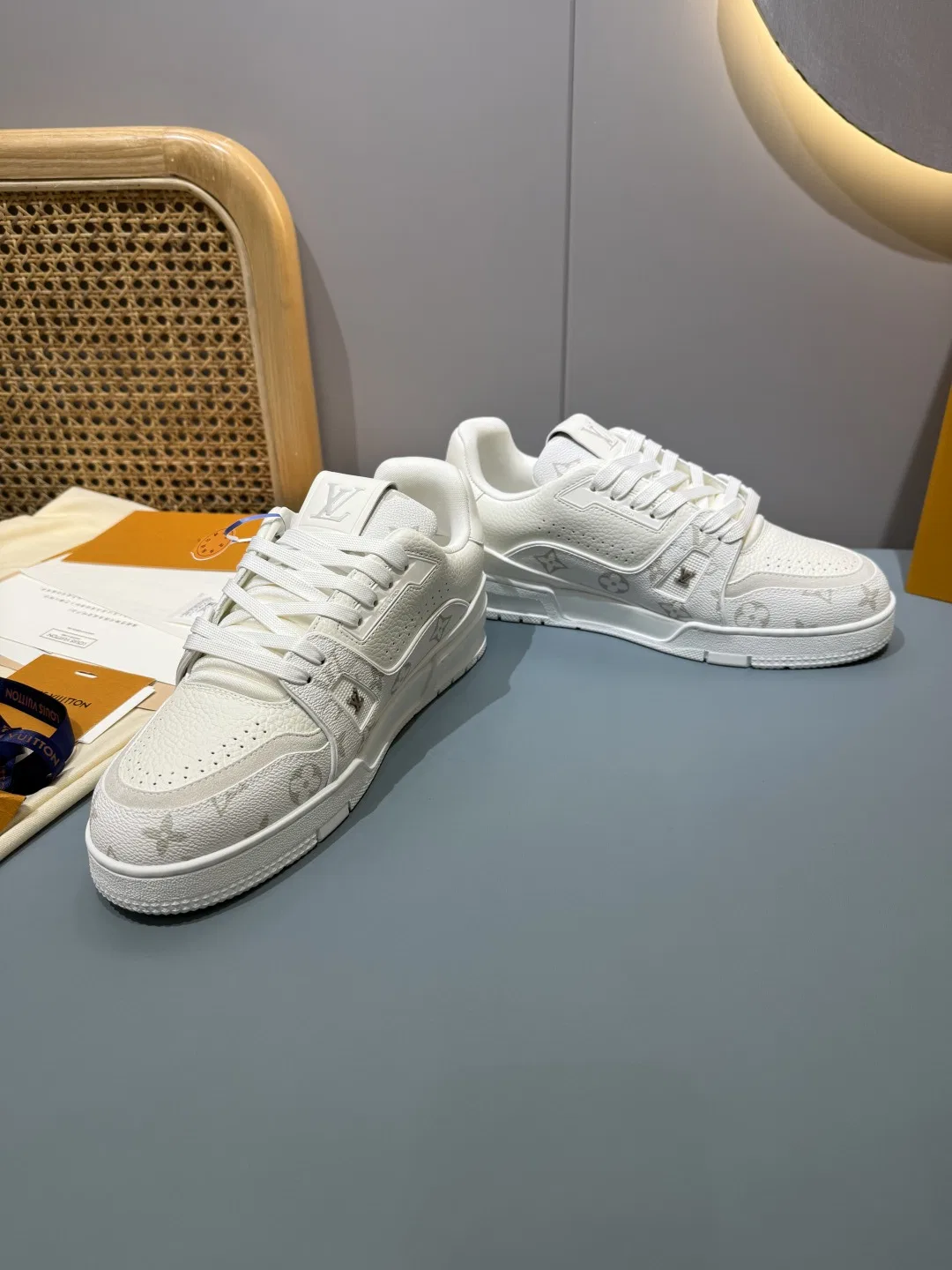 LV 27FW QVUSQNN 150 스니커즈 6