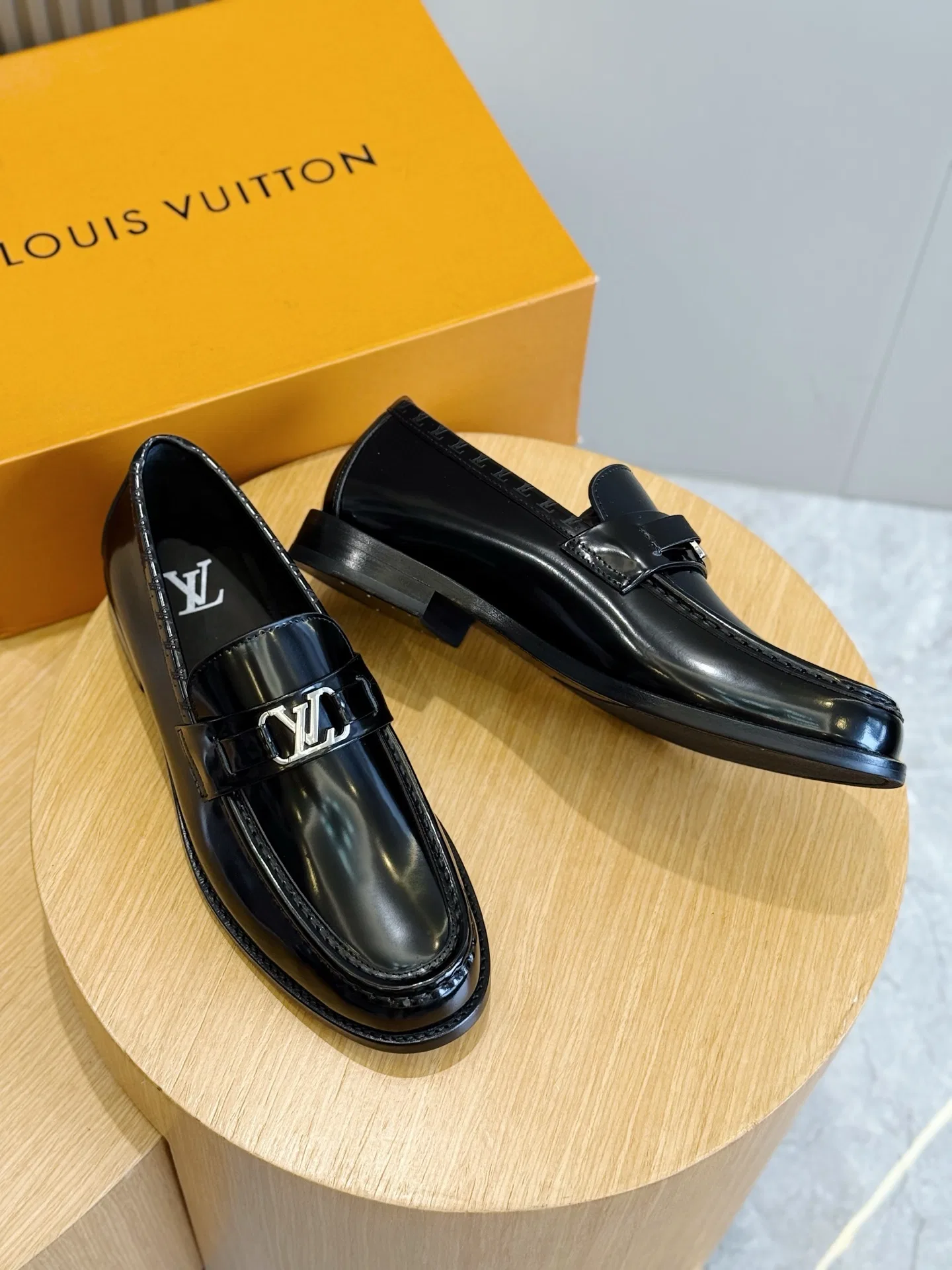 LV 27FW QVUSQNN 165 로퍼 6