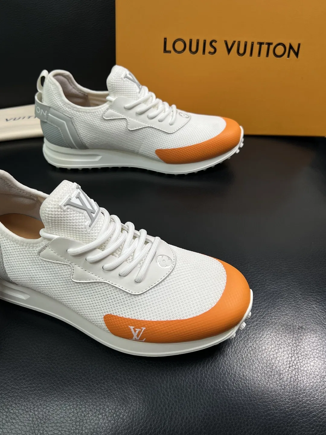 LV 27FW QVUSQNN 224 스니커즈 4