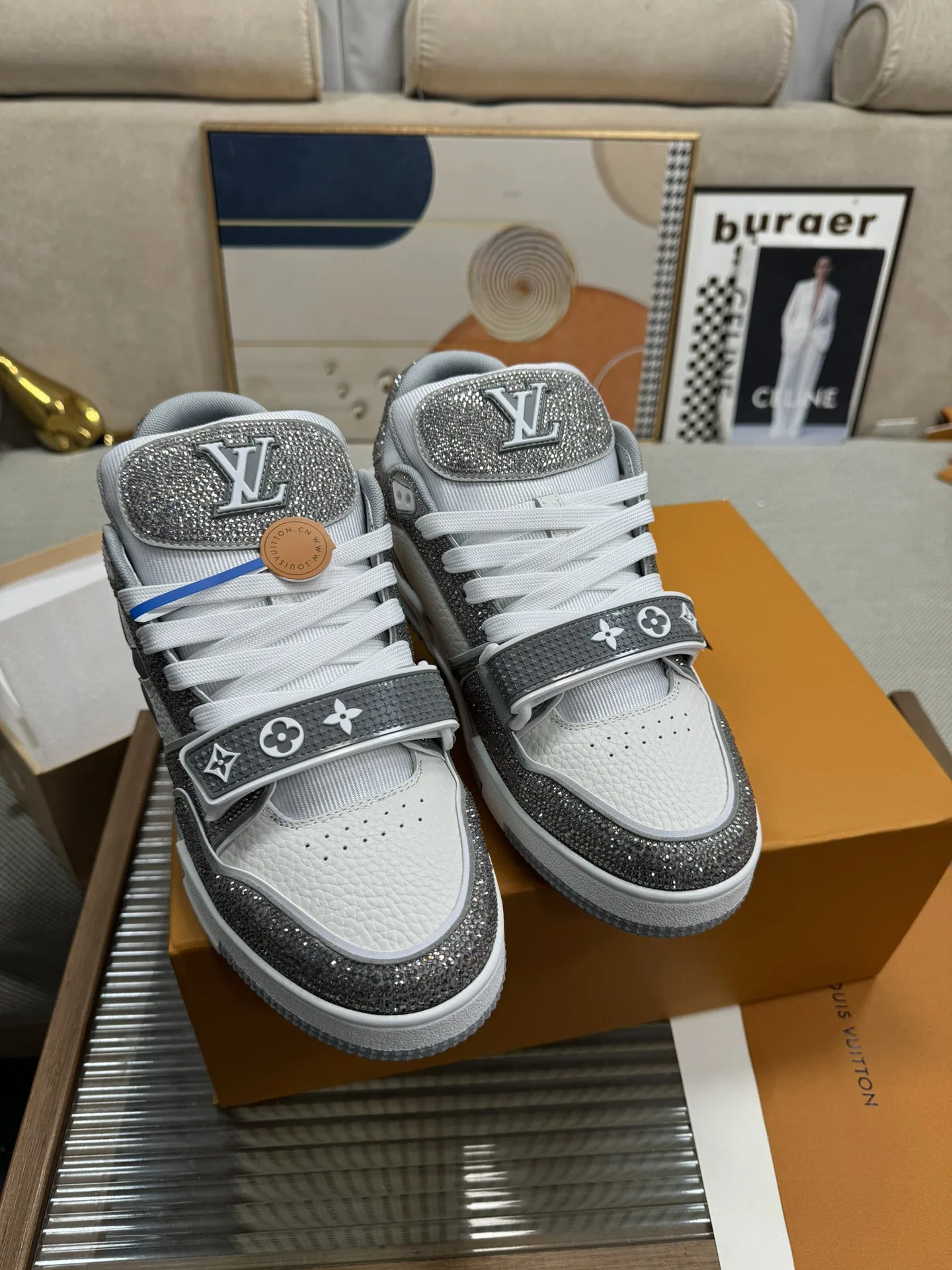 LV 27FW QVUSQNN 225 스니커즈
