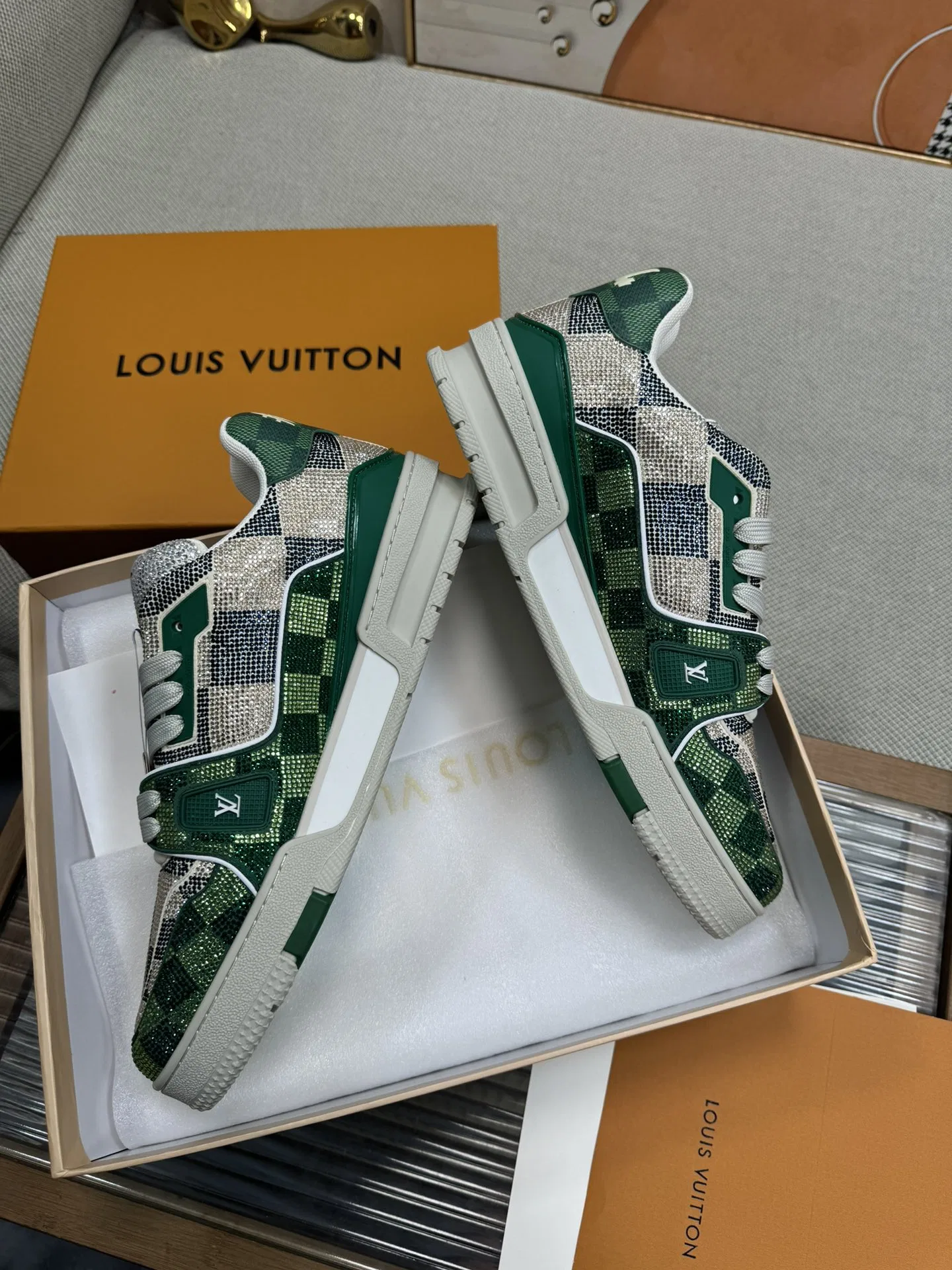 LV 27FW QVUSQNN 227 스니커즈 4