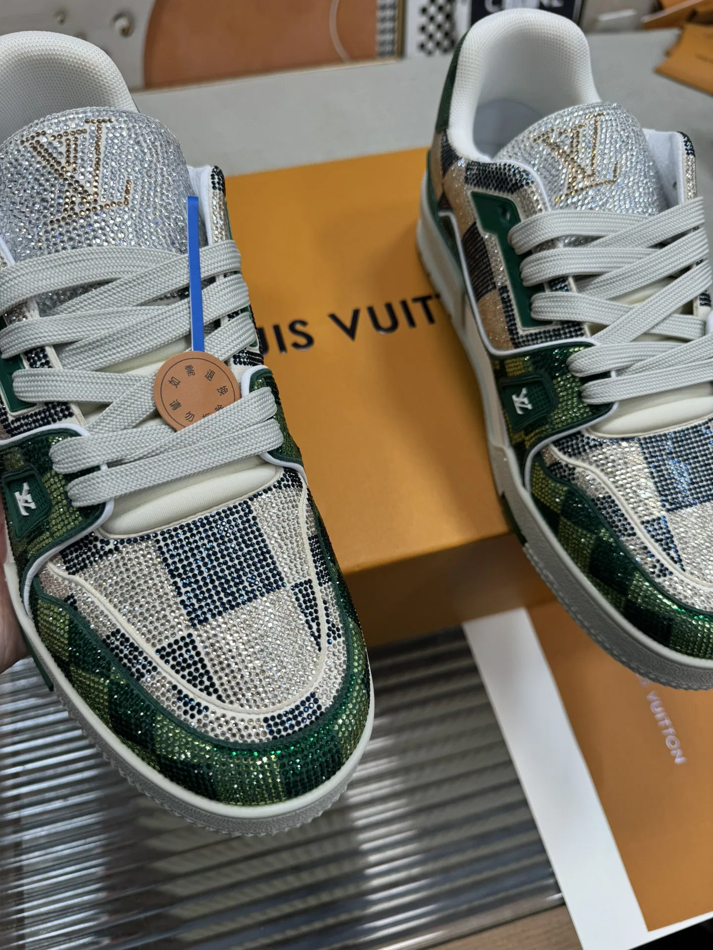 LV 27FW QVUSQNN 227 스니커즈 5
