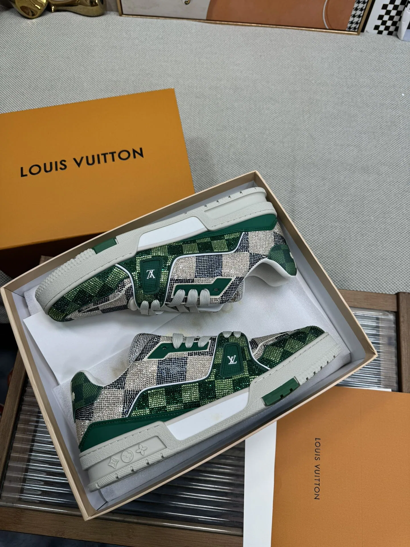 LV 27FW QVUSQNN 227 스니커즈 6