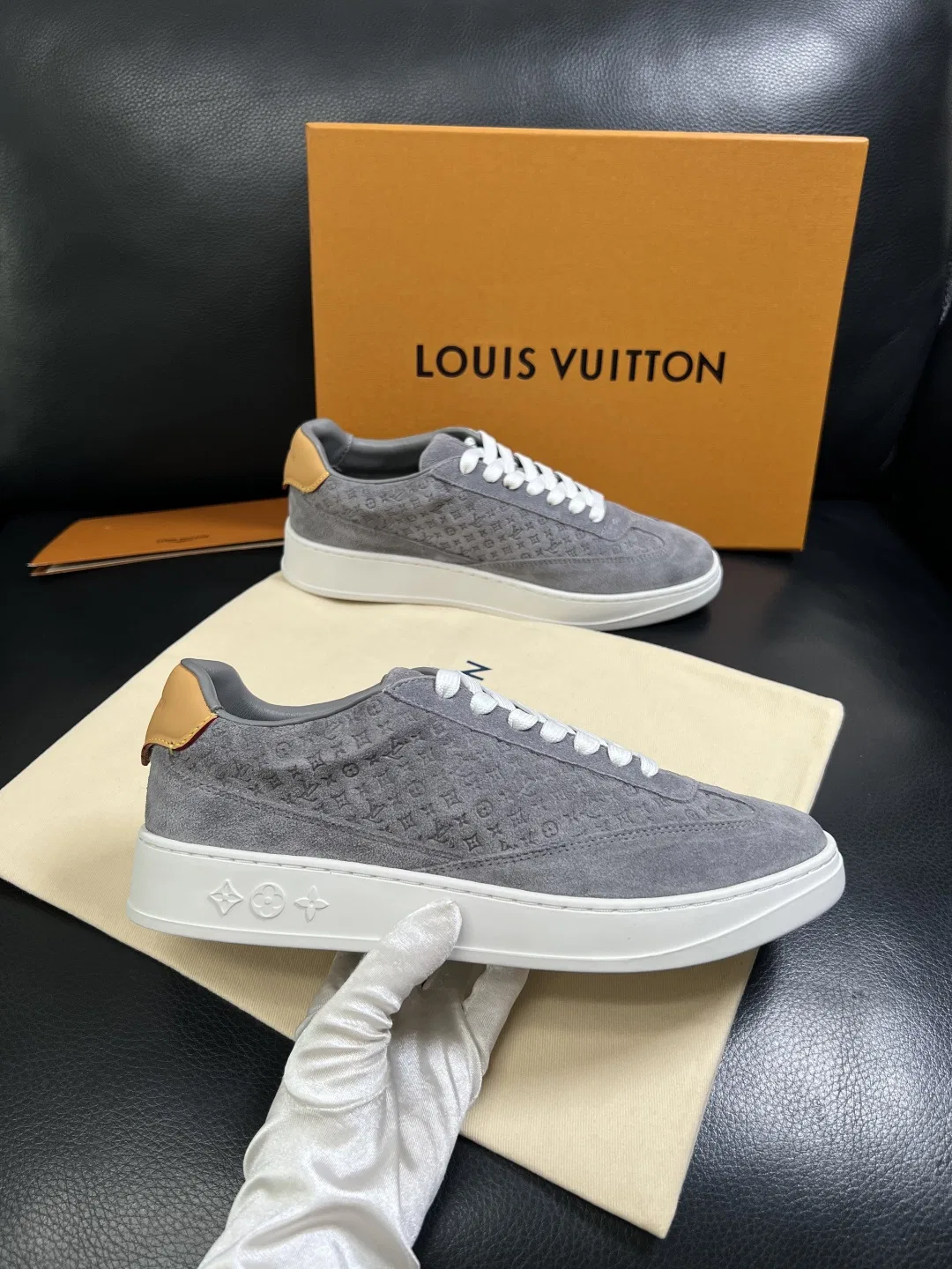 LV 27FW QVUSQNN 239 스니커즈 4