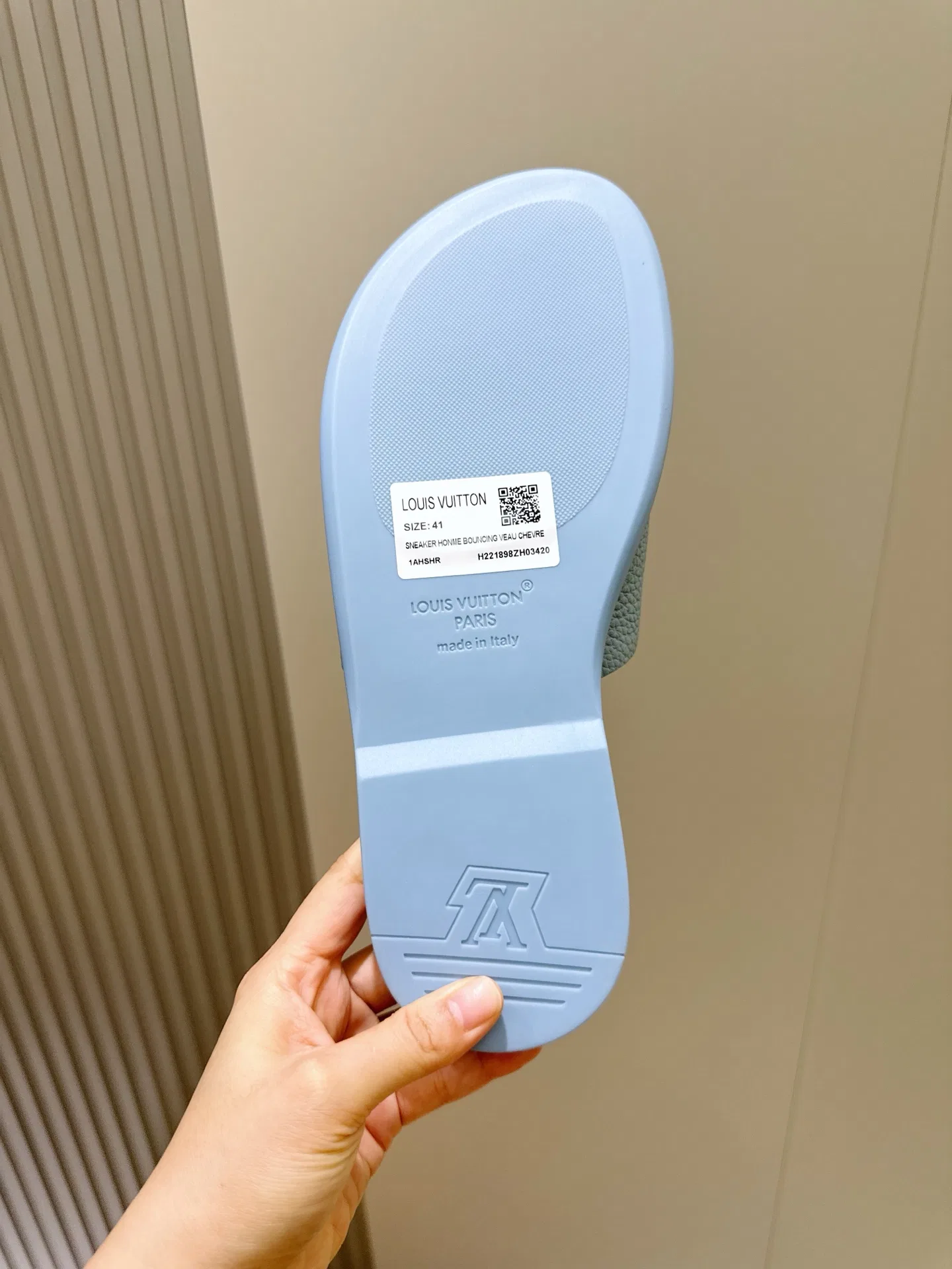 LV 27FW QVUSQNN 257 슬리퍼 6