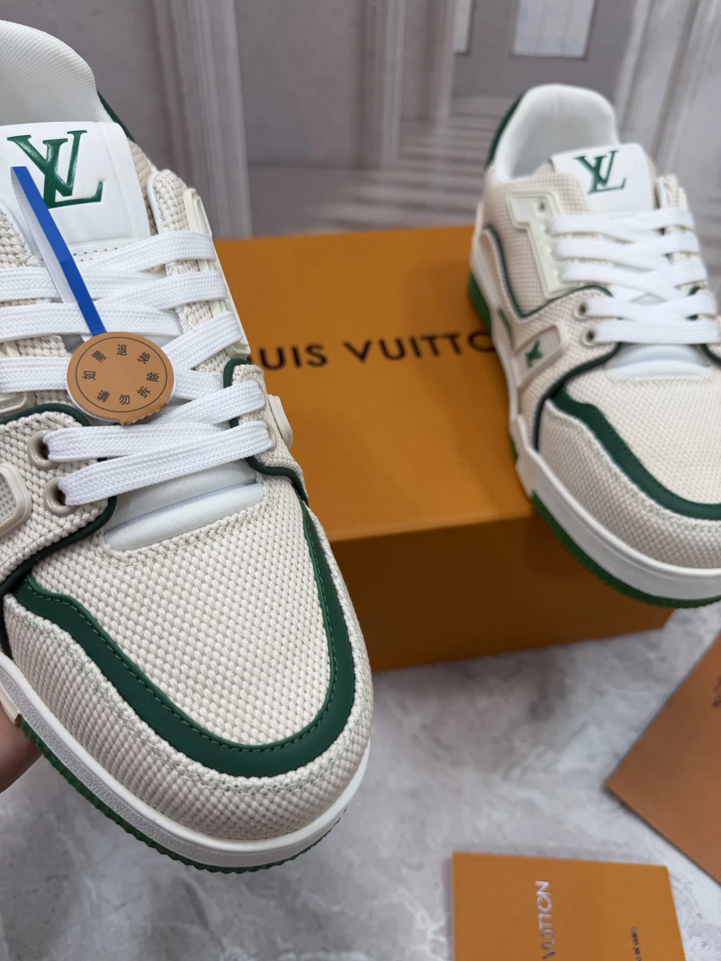 LV 27FW QVUSQNN 267 스니커즈 5