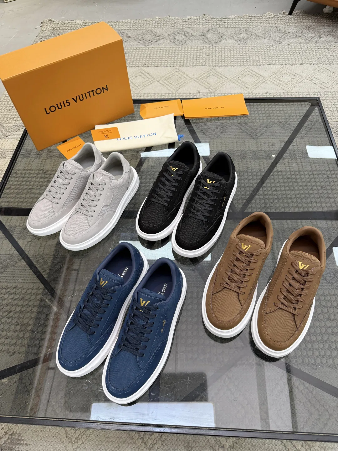 LV 27FW WBOJRAP 017 스니커즈