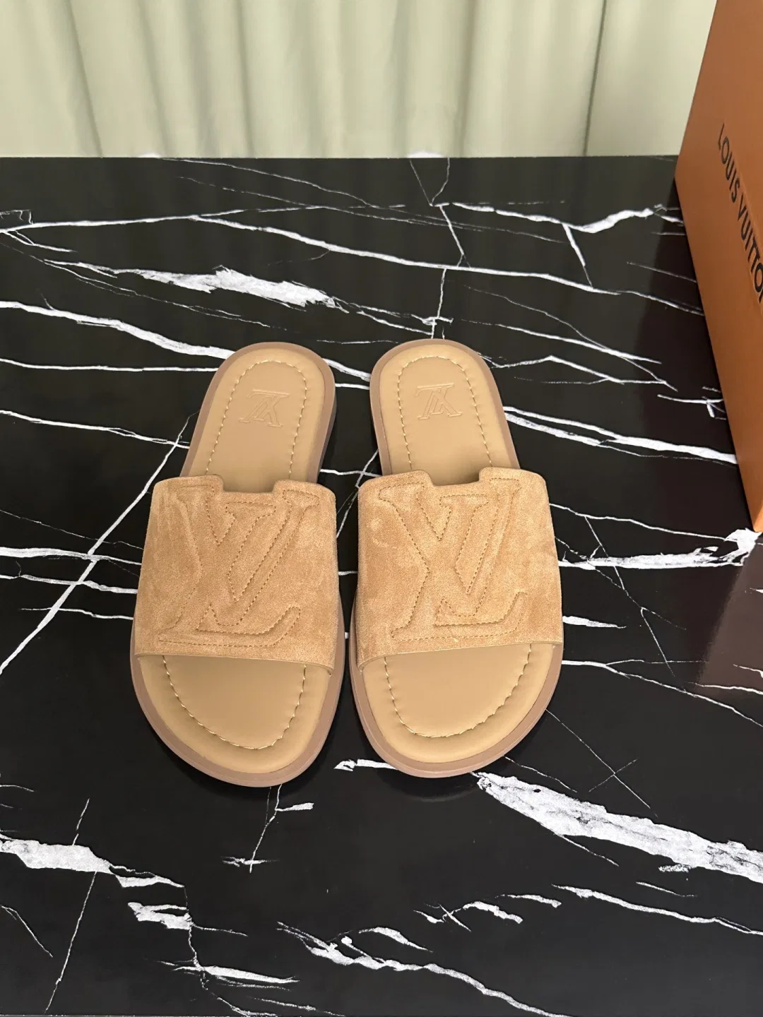 LV 27FW WBOJRAP 039 슬리퍼 3