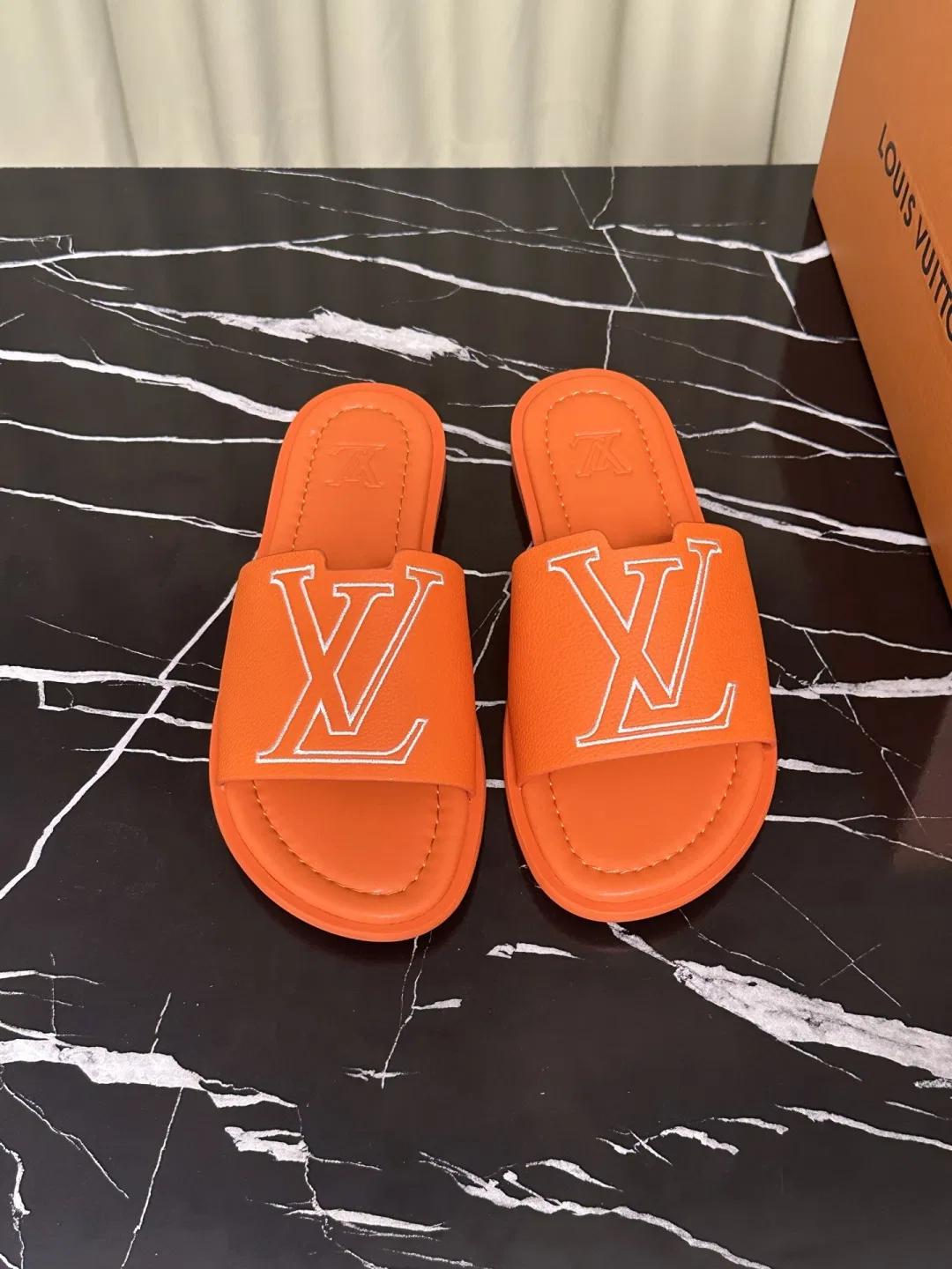 LV 27FW WBOJRAP 040 슬리퍼 3