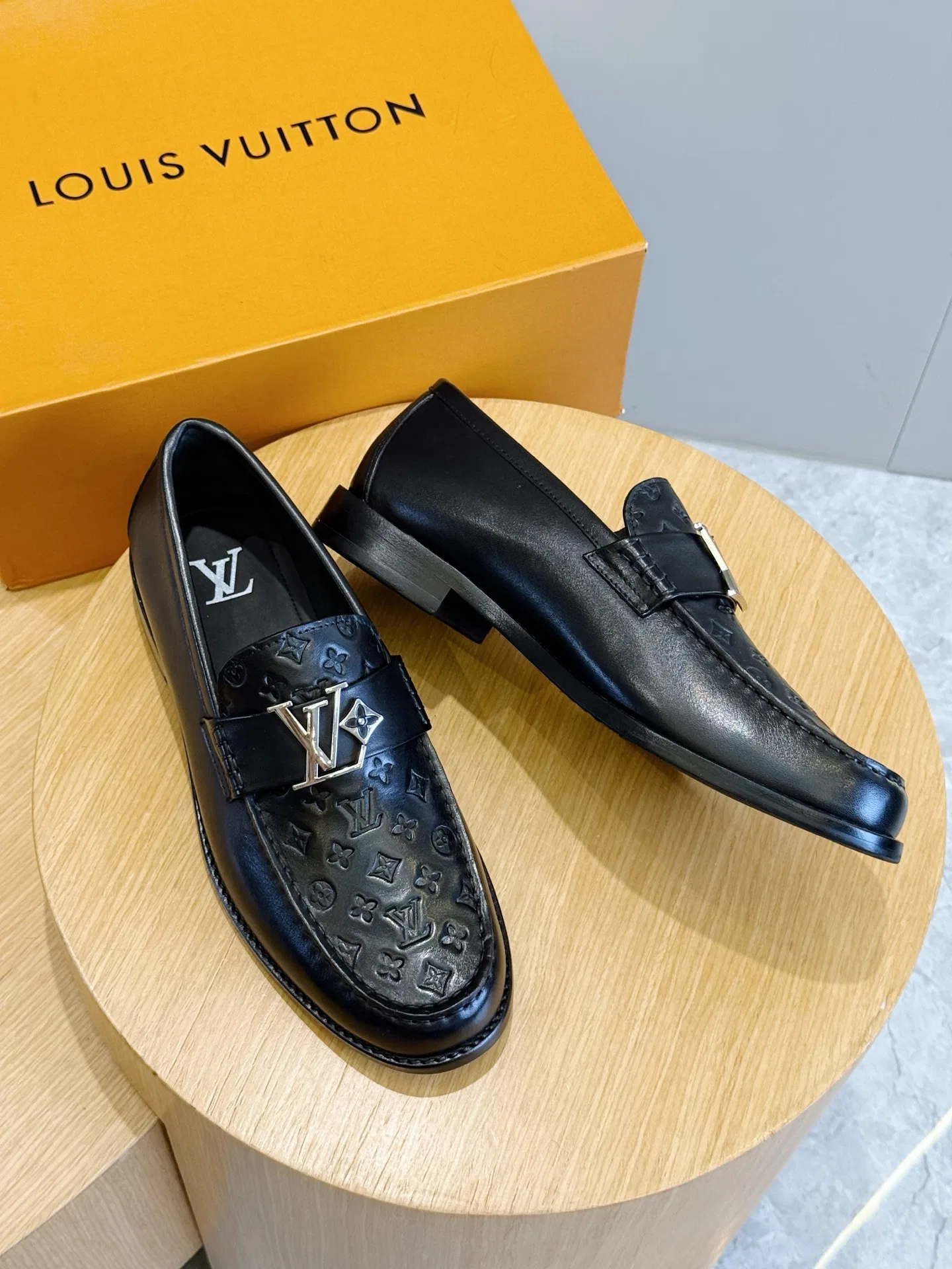 LV 27FW WBOJRAP 055 로퍼 5