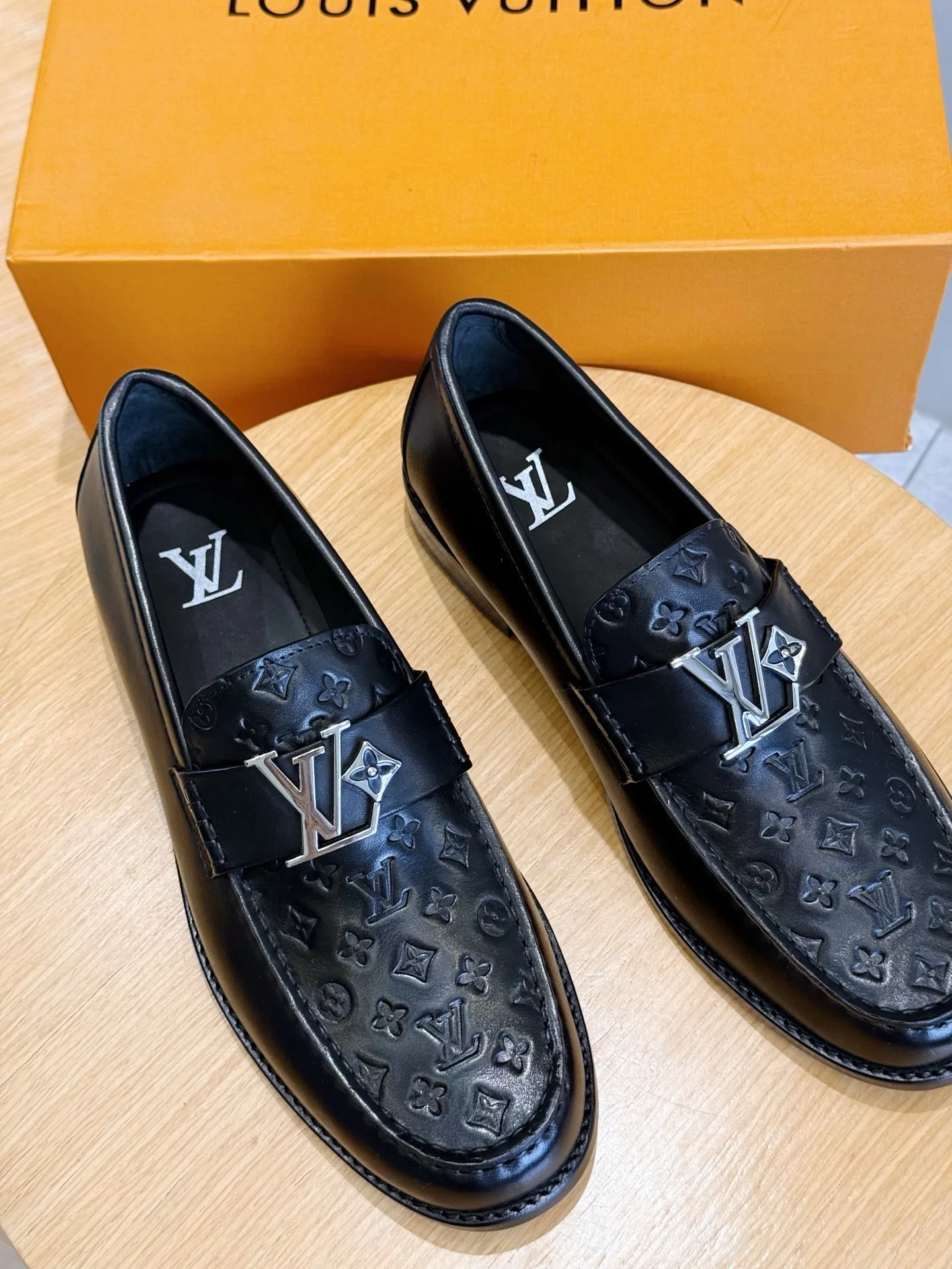 LV 27FW WBOJRAP 055 로퍼 6