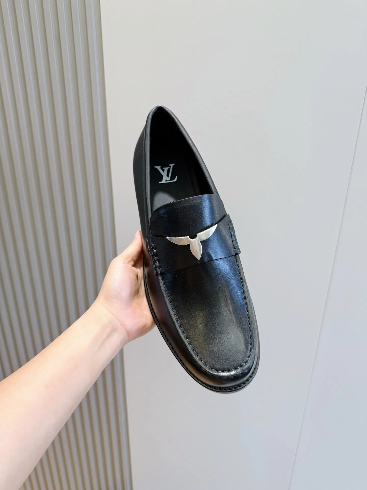 LV 27FW WBOJRAP 056 로퍼 4