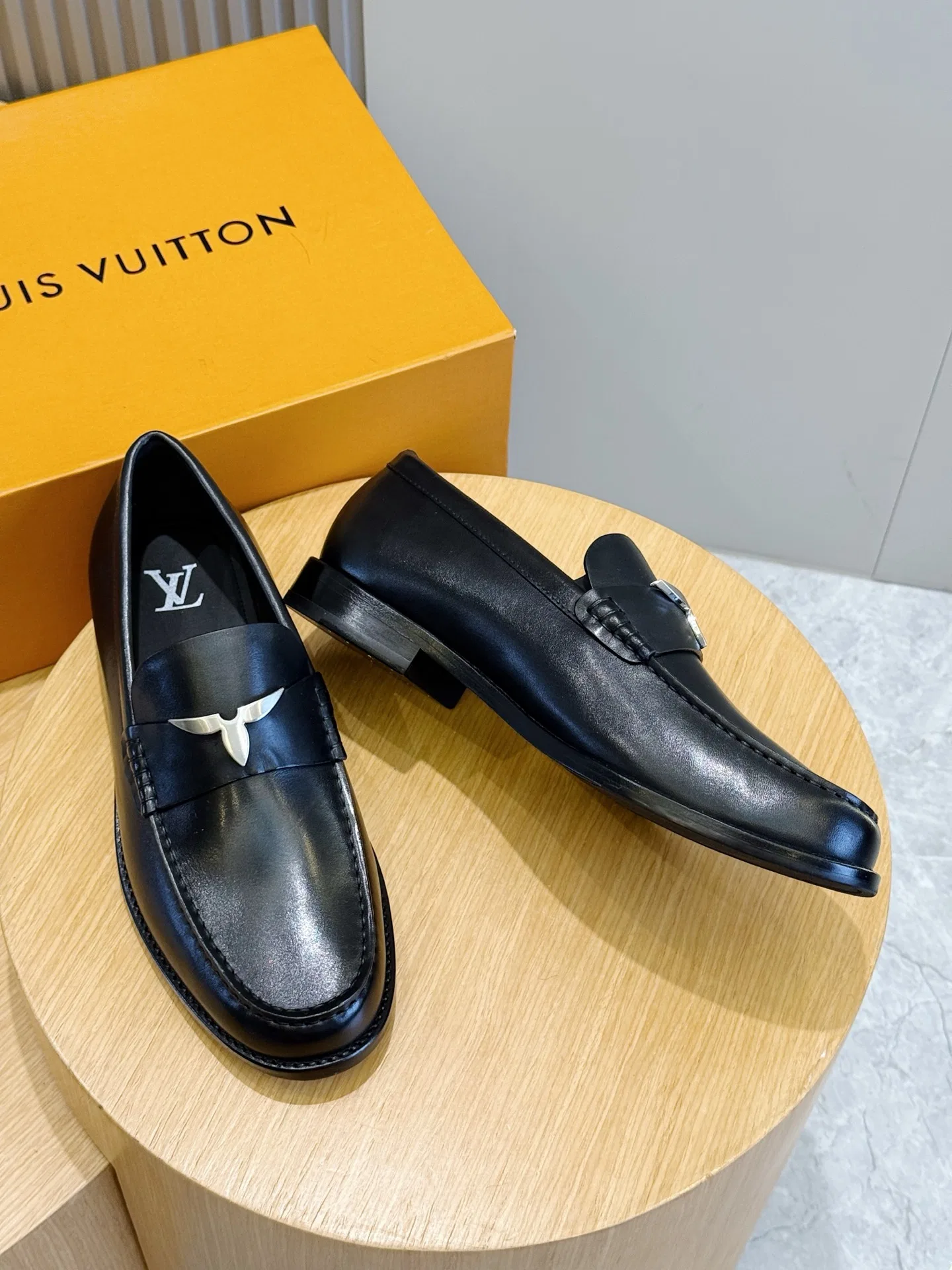 LV 27FW WBOJRAP 056 로퍼 6