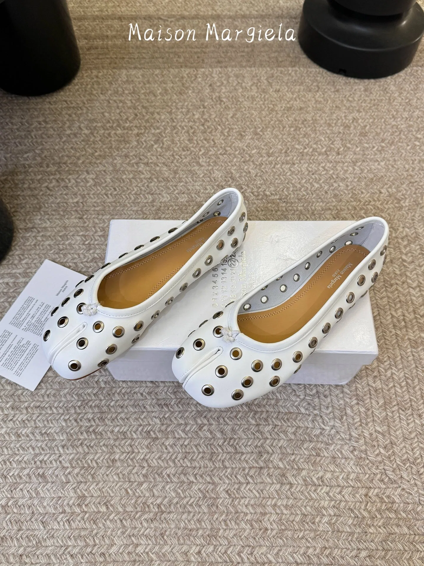MARAGIELA 27FW CMAAZVJ 002 플랫슈즈 3