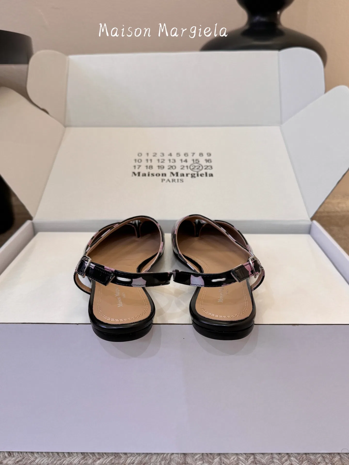 MARAGIELA 27FW CMAAZVJ 005 샌들 5