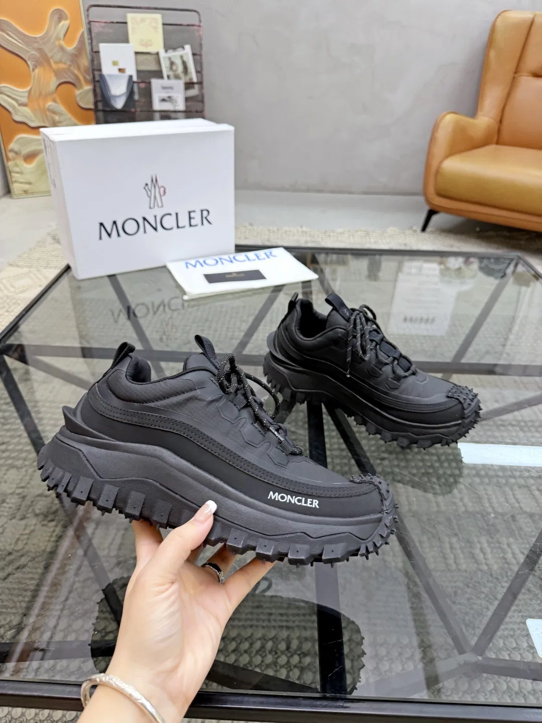 MC 27FW DJNASAA 007 트랙슈즈 4