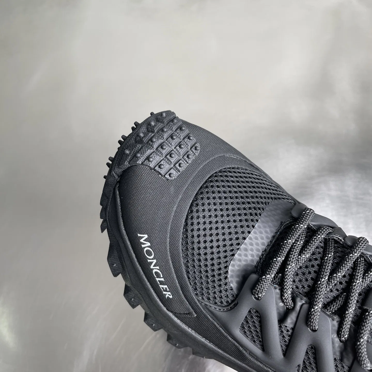 MC 27FW SRIYOXO 004 스니커즈 4