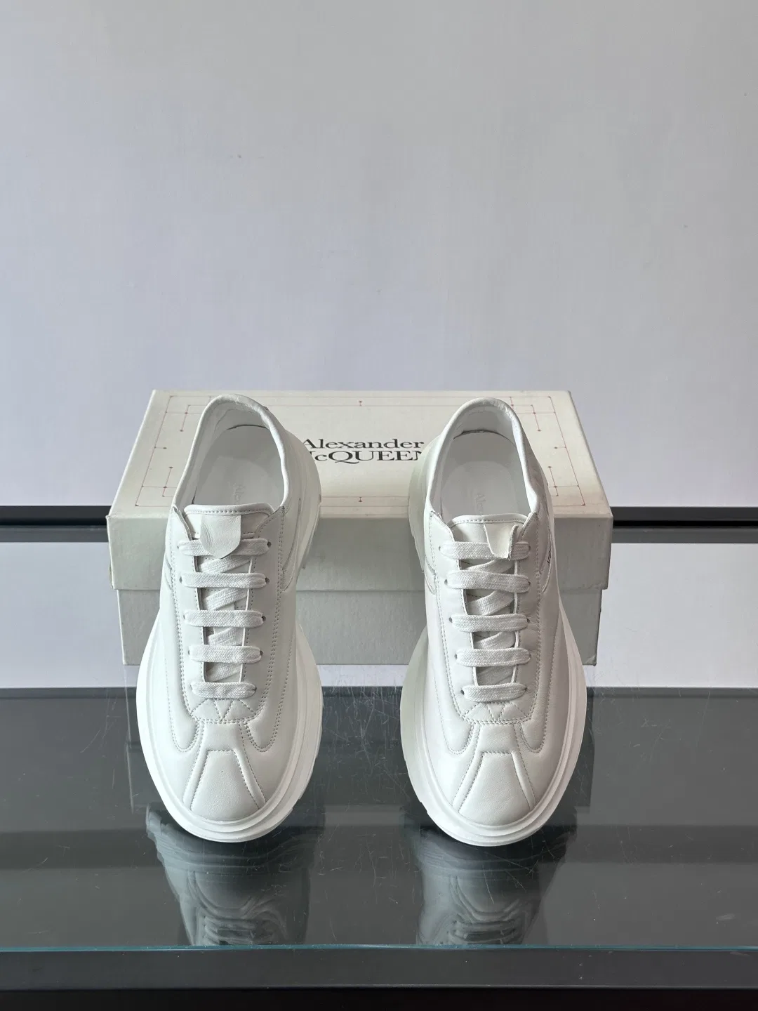 MCQ 27FW HGOQBLE 001 운동화 6