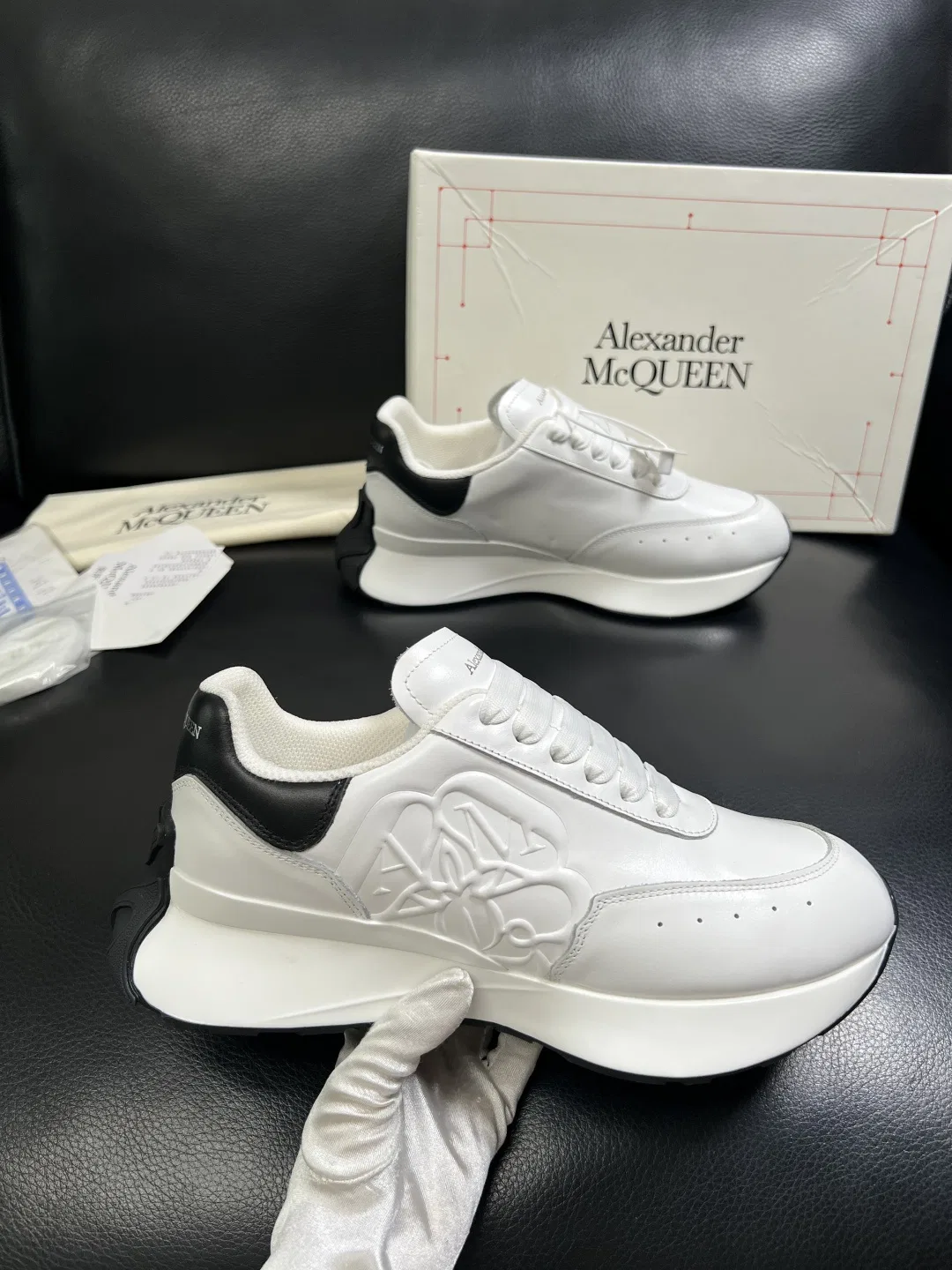 MCQ 27FW IJRWTBT 002 스니커즈 4