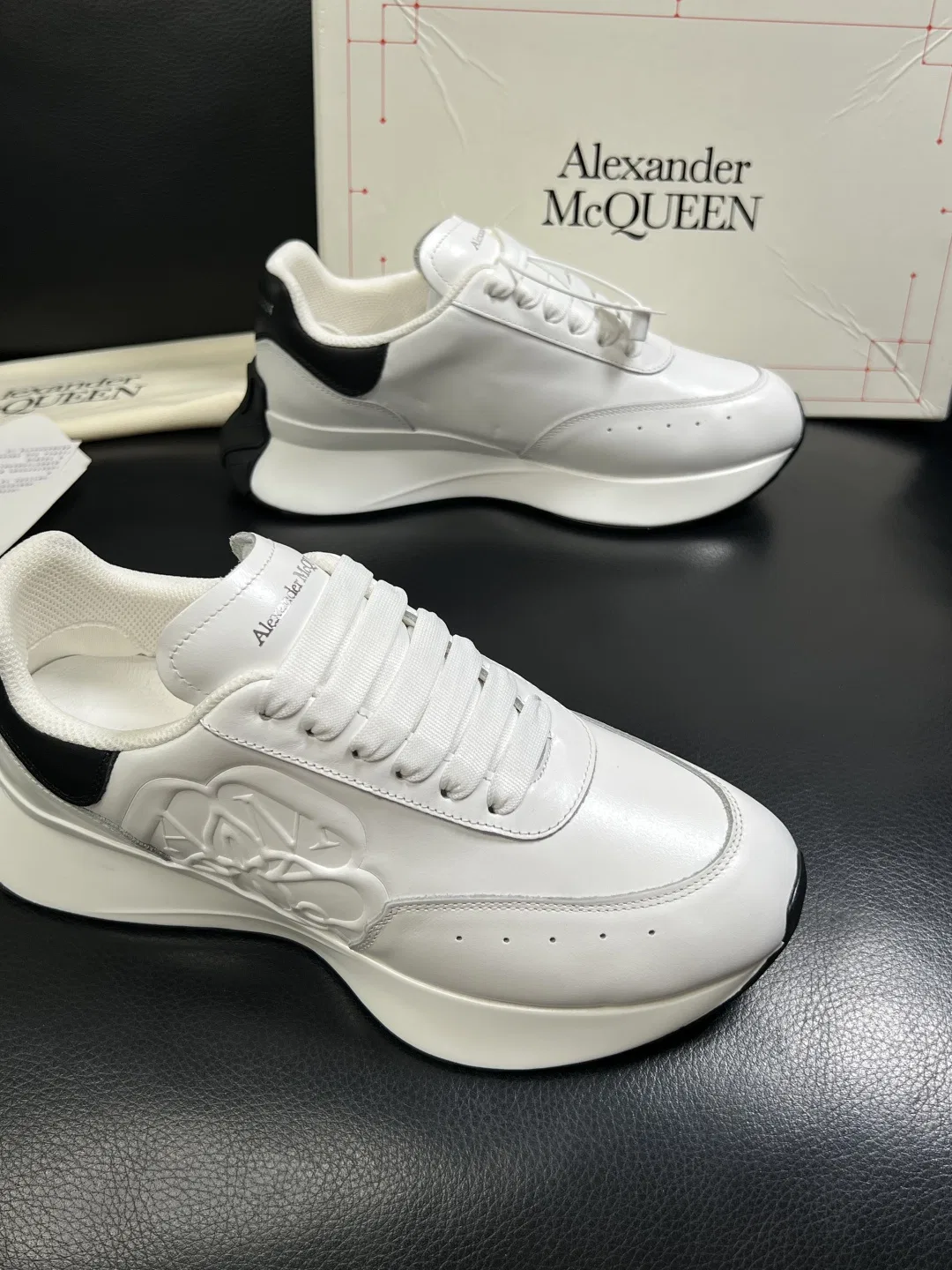 MCQ 27FW IJRWTBT 002 스니커즈 6