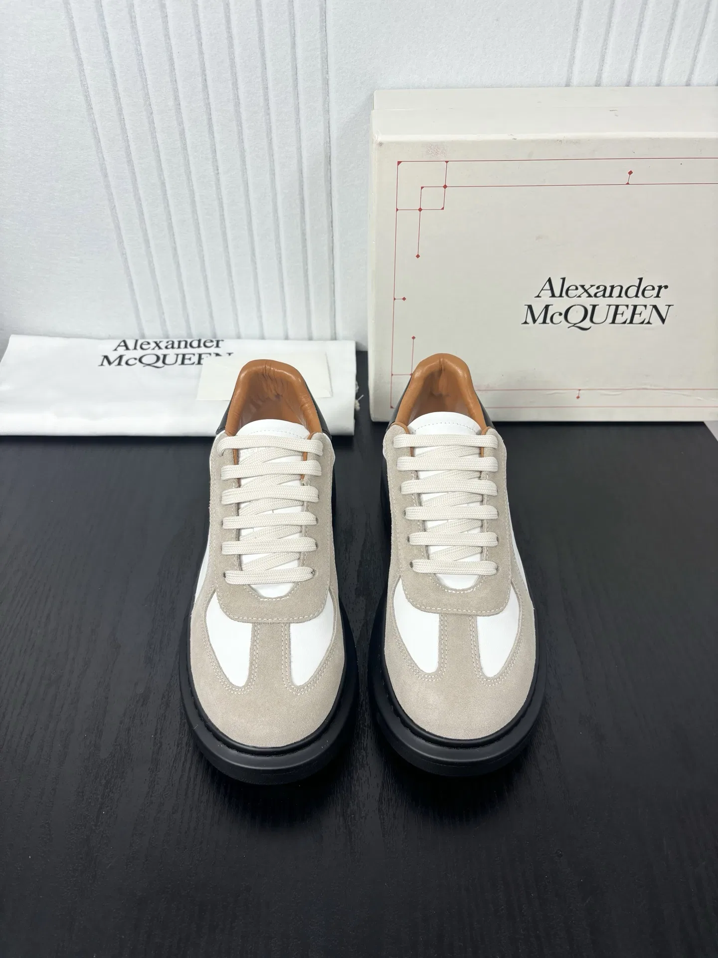 MCQ 27FW MUCSSYH 001 스니커즈 4