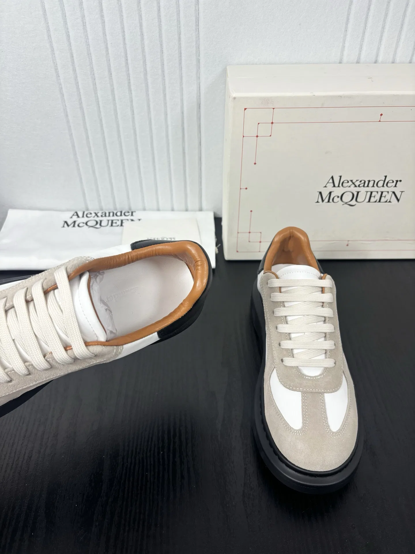 MCQ 27FW MUCSSYH 001 스니커즈 6