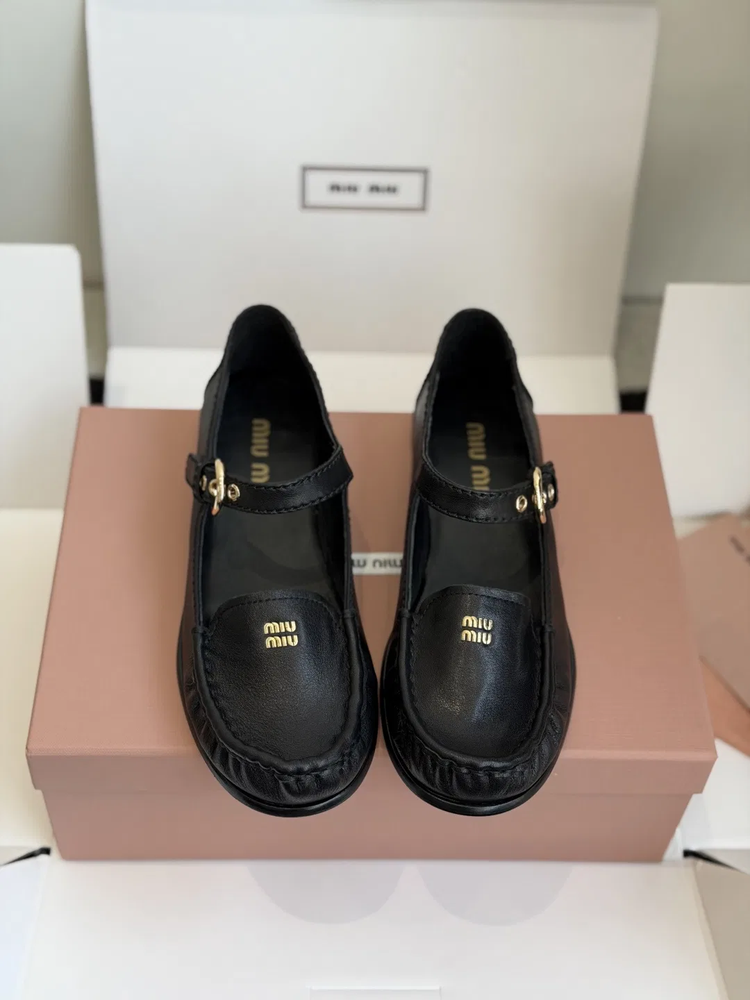 MIU 27FW MMSYKYS 001 샌들