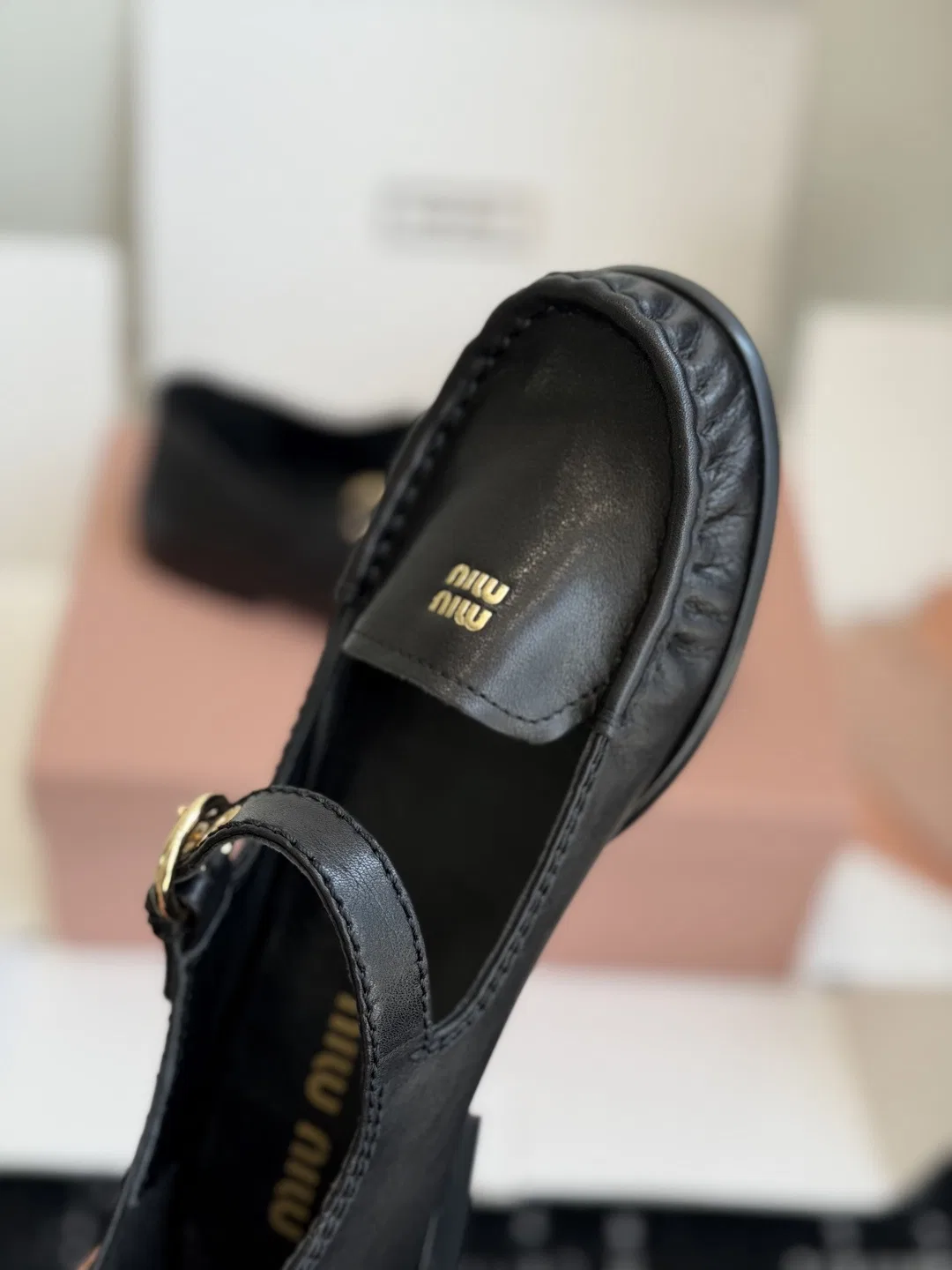 MIU 27FW MMSYKYS 001 샌들 5