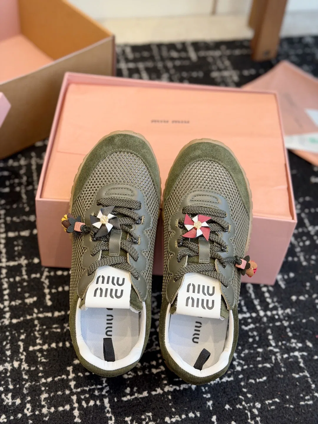MIU 27FW MMSYKYS 002 운동화 3