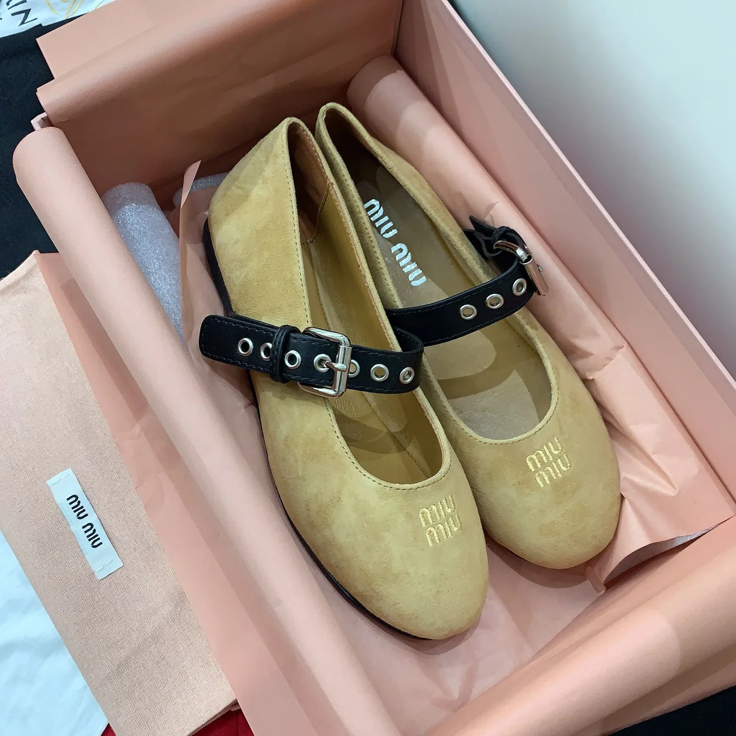 MIU 27FW OMDCLSE 003 플랫슈즈 4
