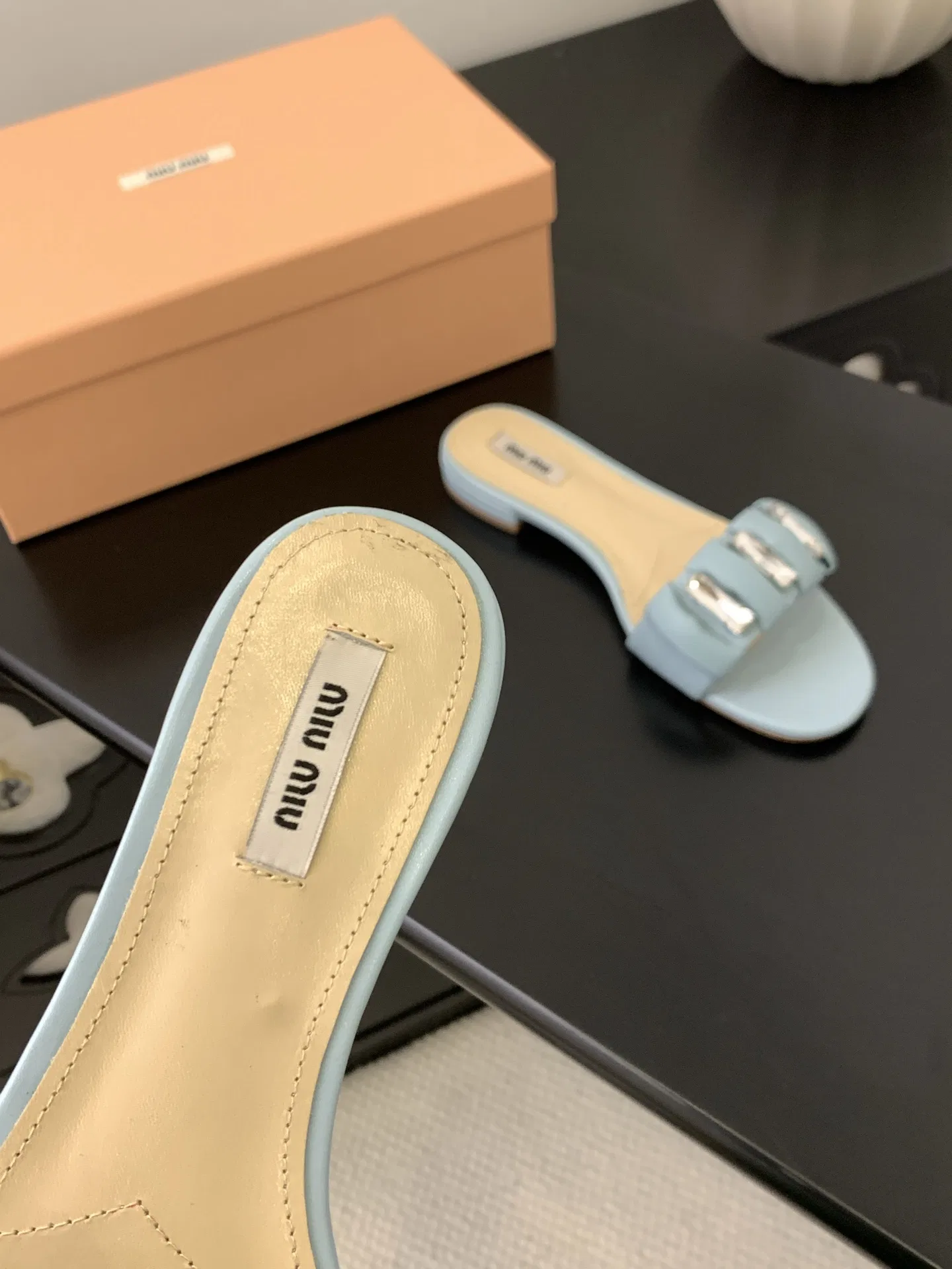 MIU 27FW OMDCLSE 009 구두 5