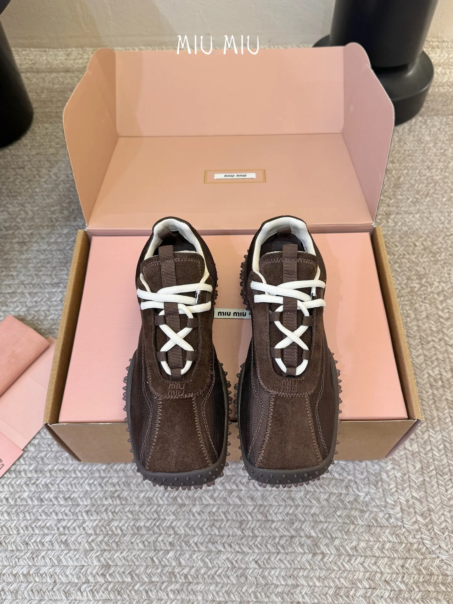 MIU 27FW OMDCLSE 011 운동화