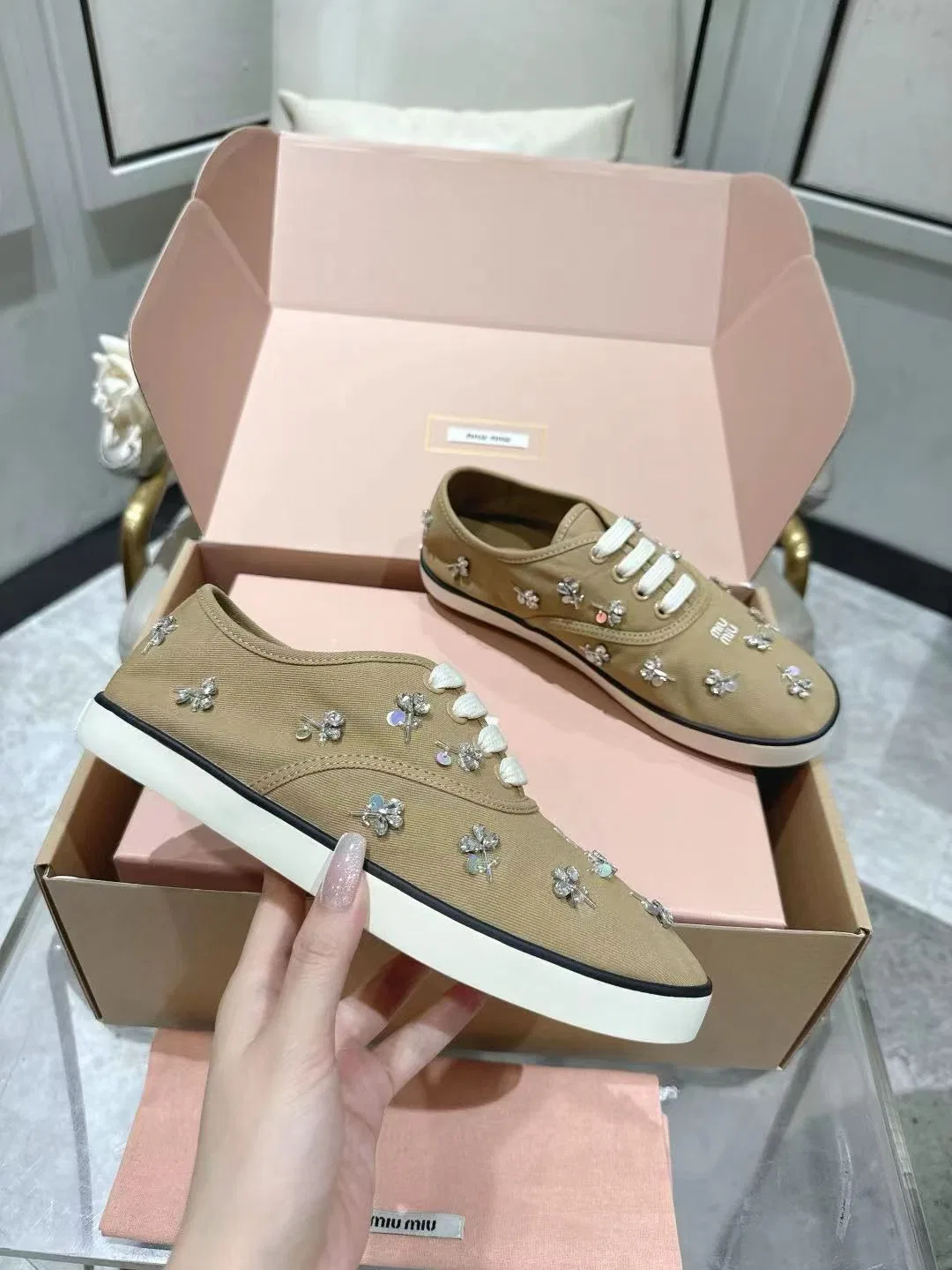 MIU 27FW OMDCLSE 016 운동화 5