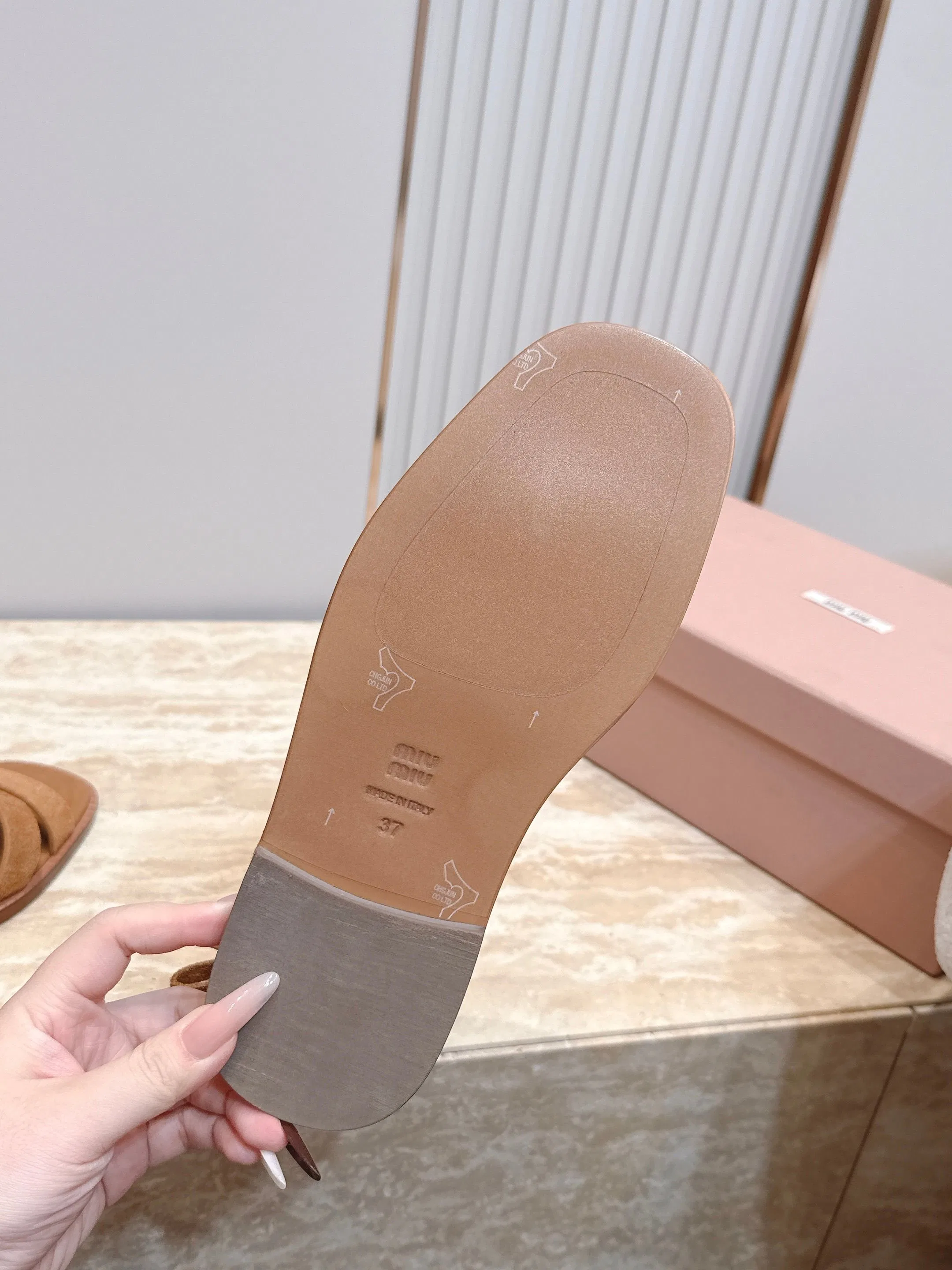 MIU 27FW OMDCLSE 017 샌들 4