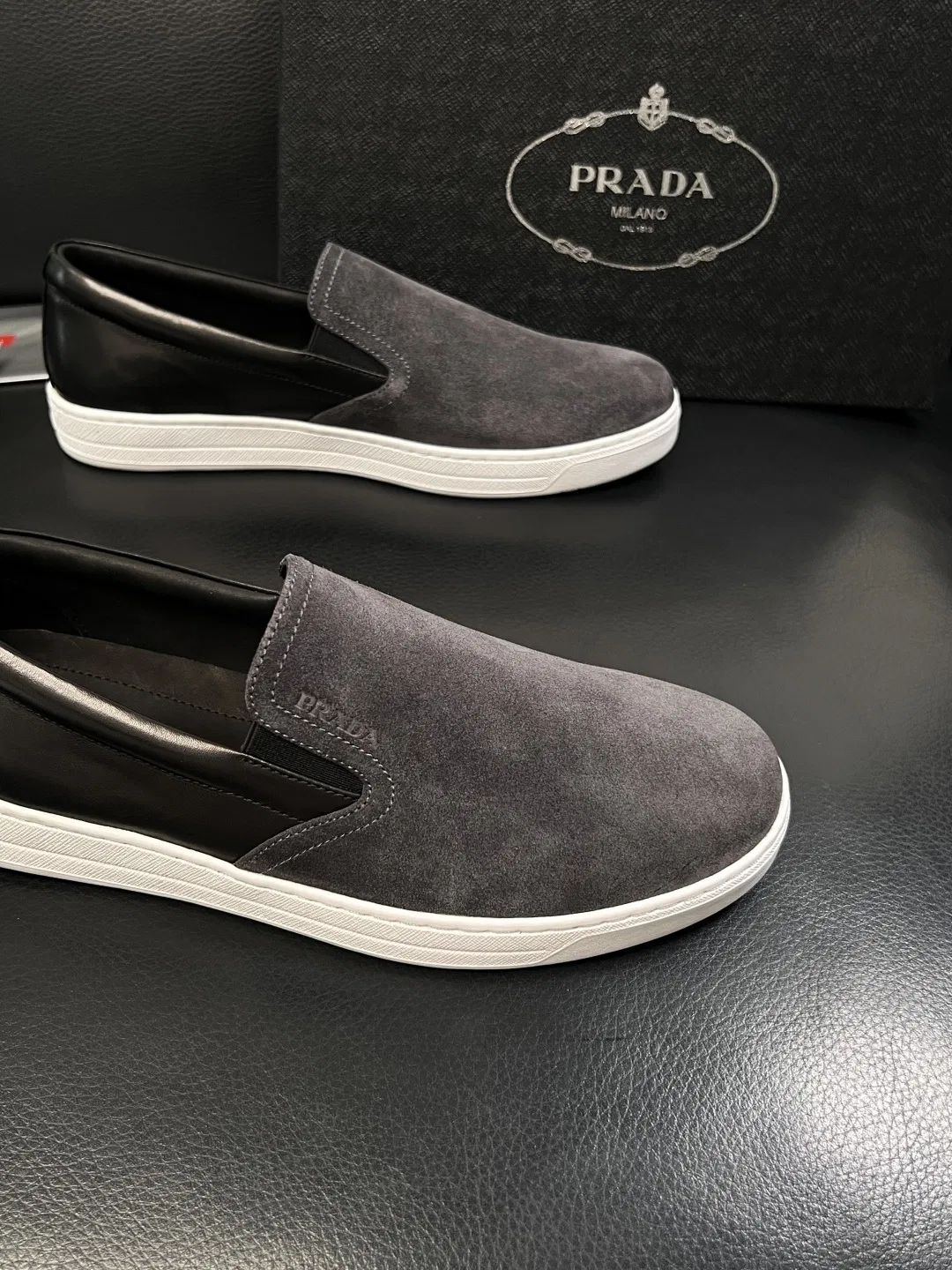 PRA 27FW AXONQXZ 013 로퍼 6